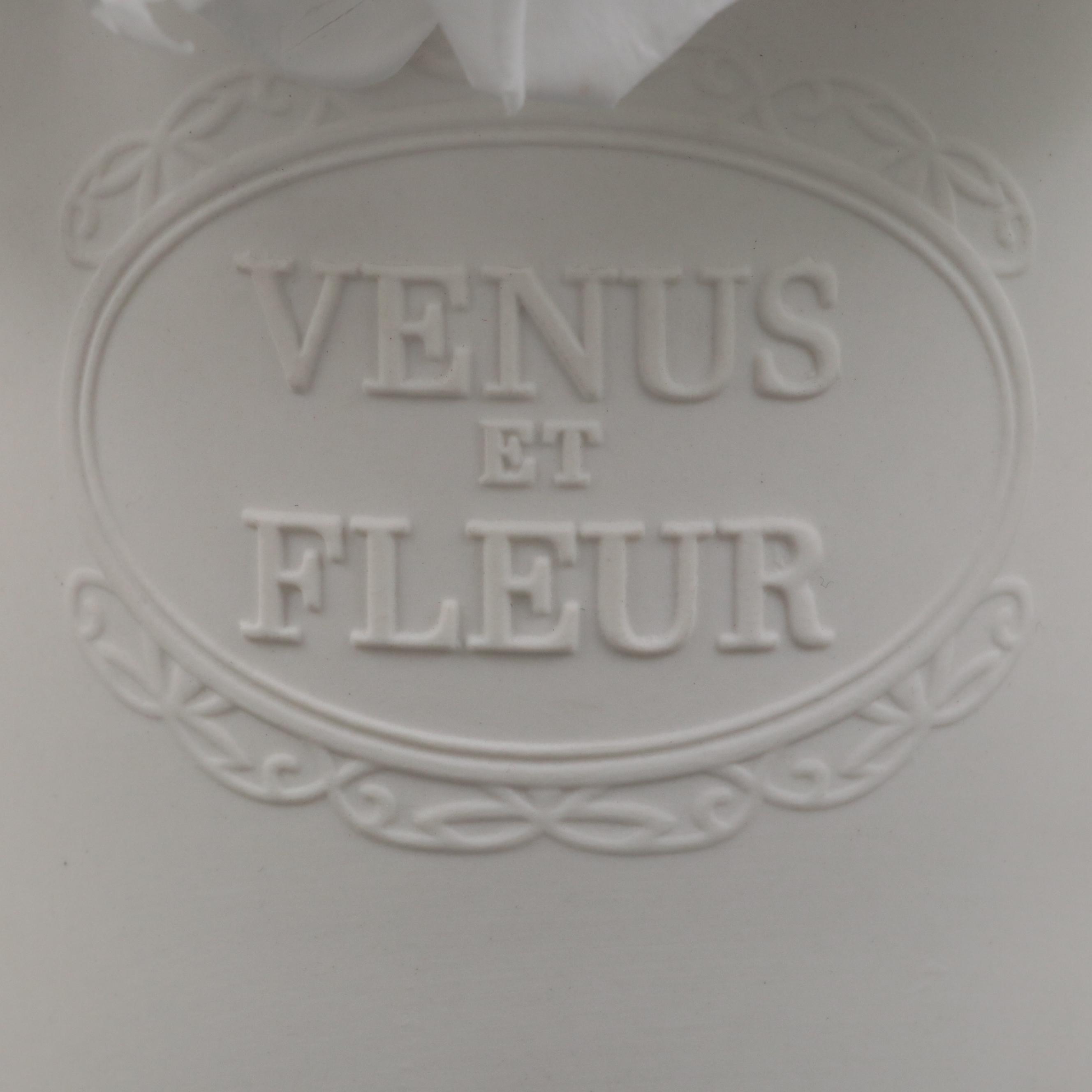 Zadro Dimmable Make Up Mirror and Magnifier with Faux Roses in Vase