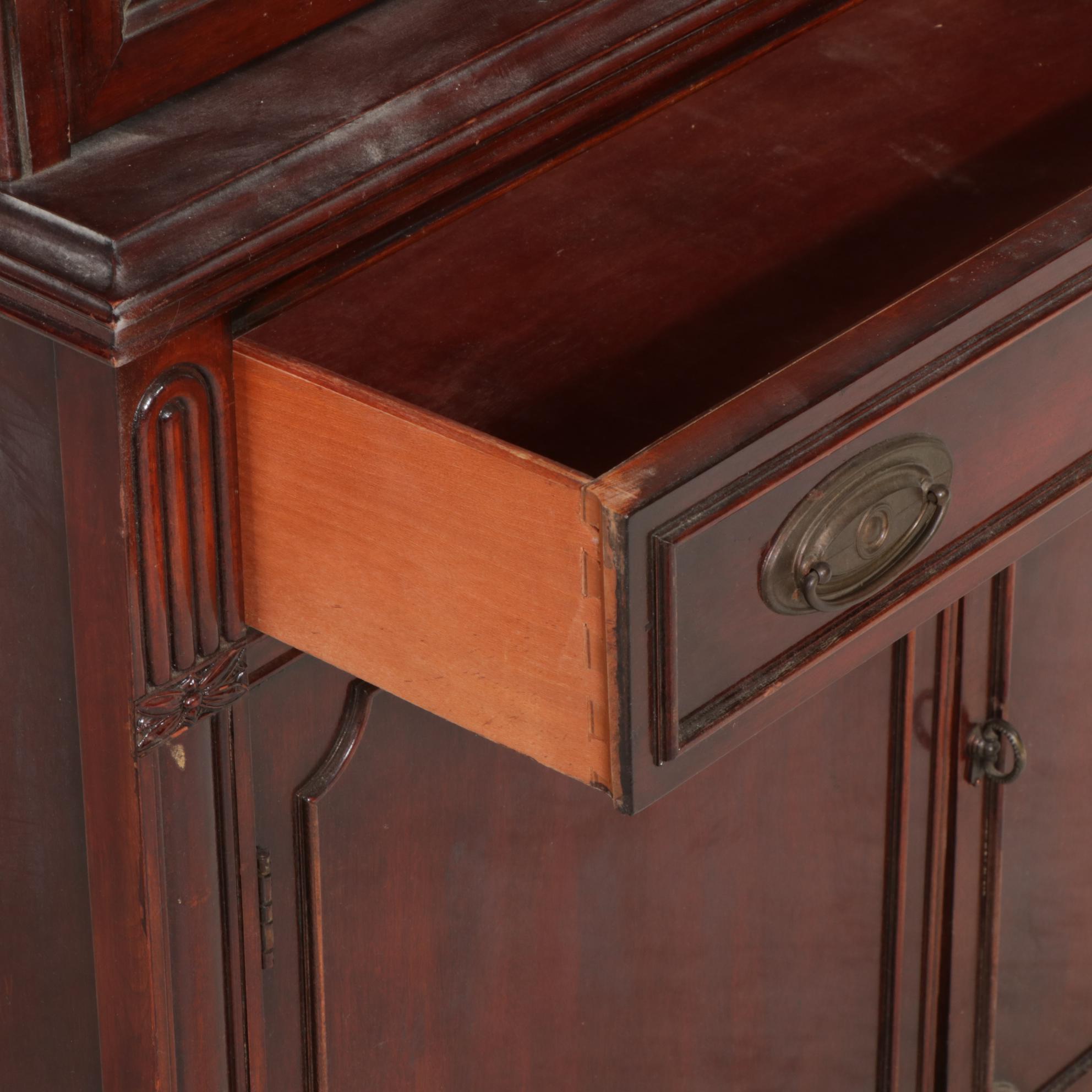 Bernhardt Federal Style Mahogany China Cabinet, Mid-20th Century