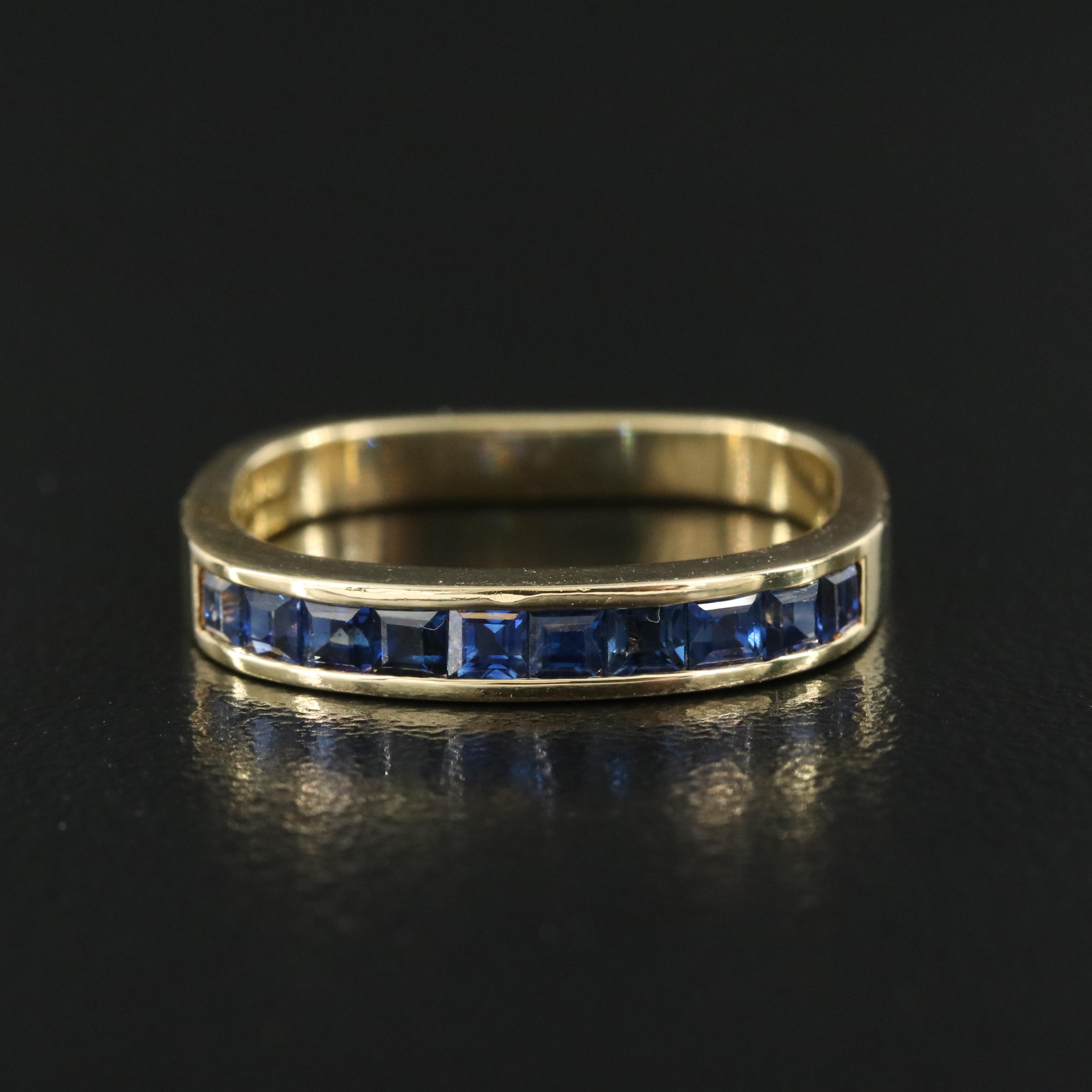 18K Sapphire Square Shank Ring