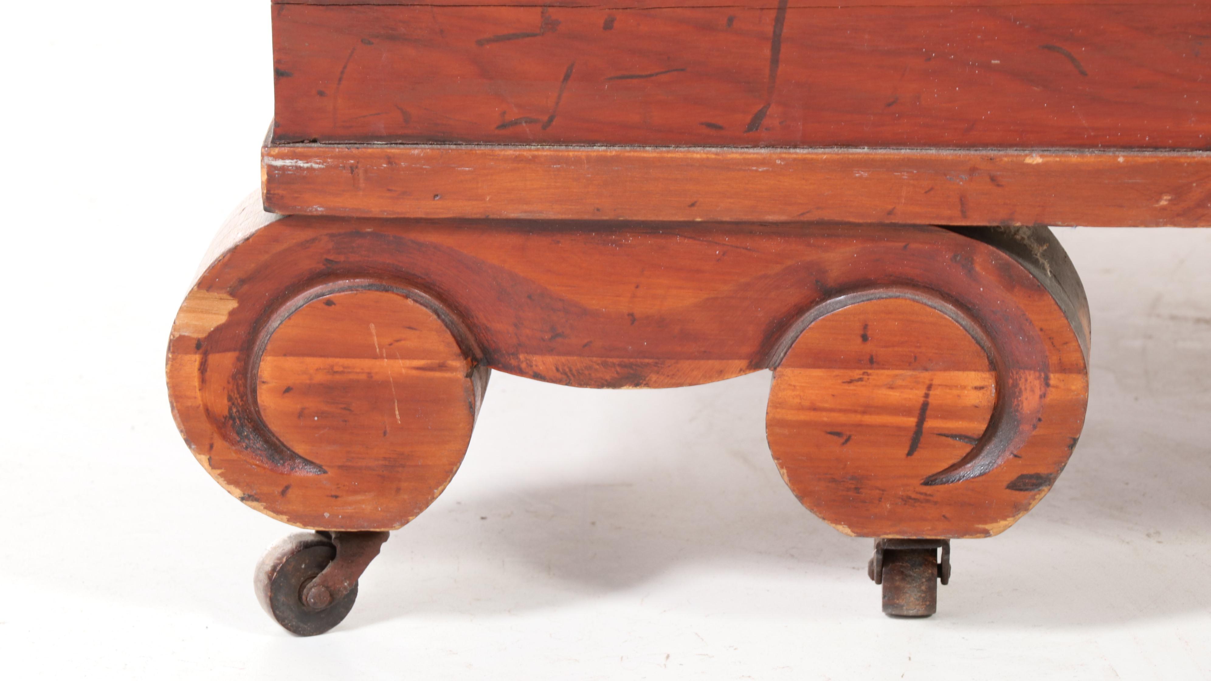 Edward Roos Co. "Forest Park Line" Cedar Blanket Chest, Early 20th Century