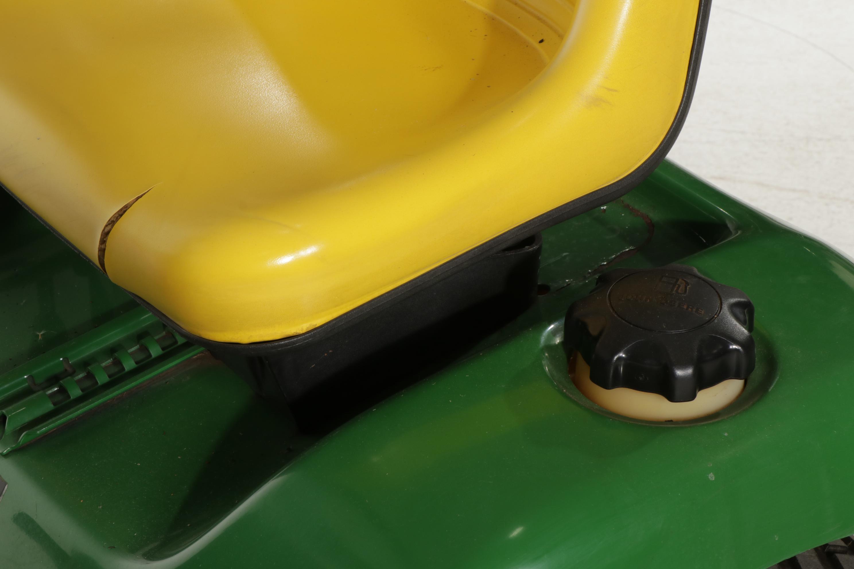 John Deere LT133 Lawn Tractor with 10P Utility Cart