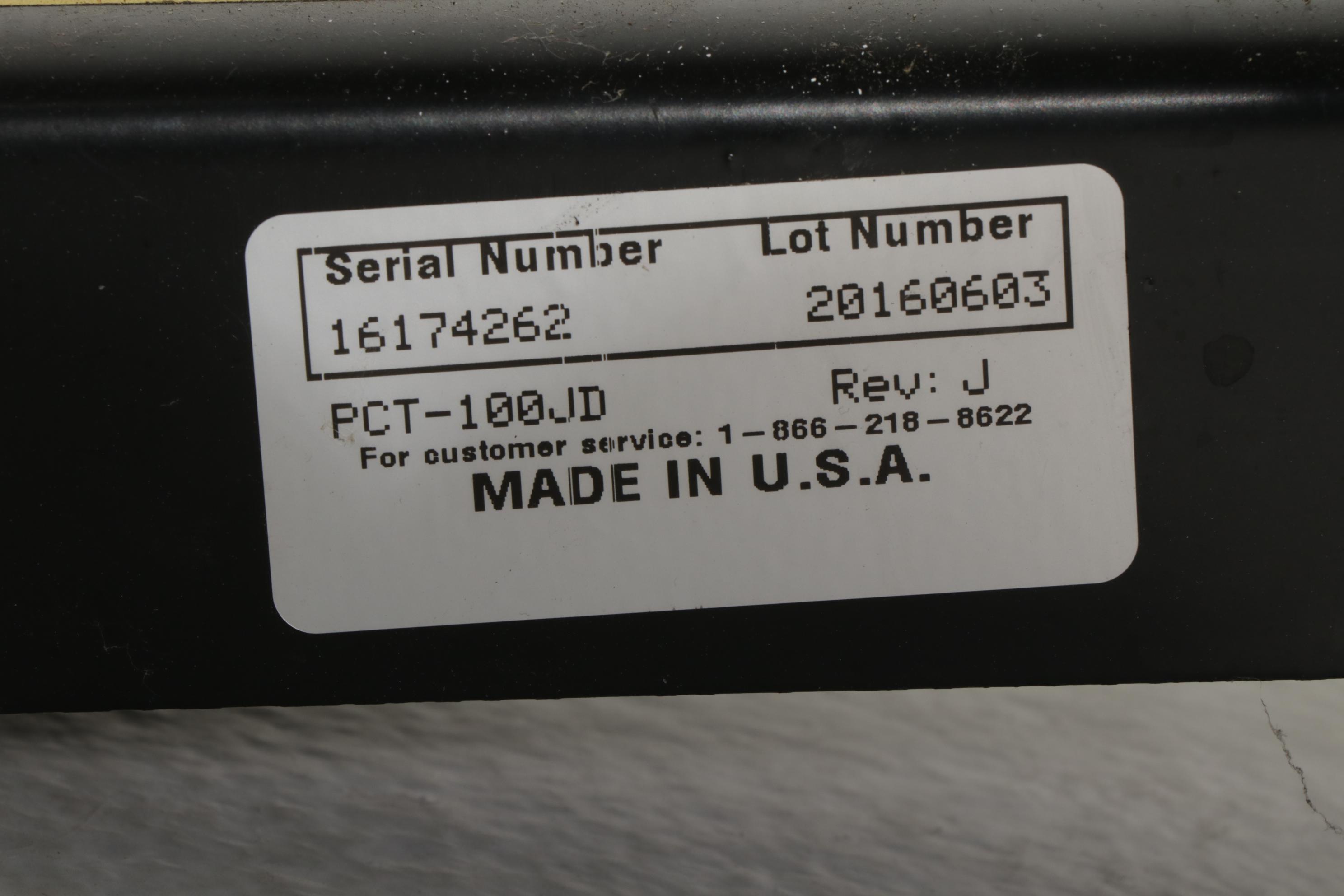 John Deere LT133 Lawn Tractor with 10P Utility Cart