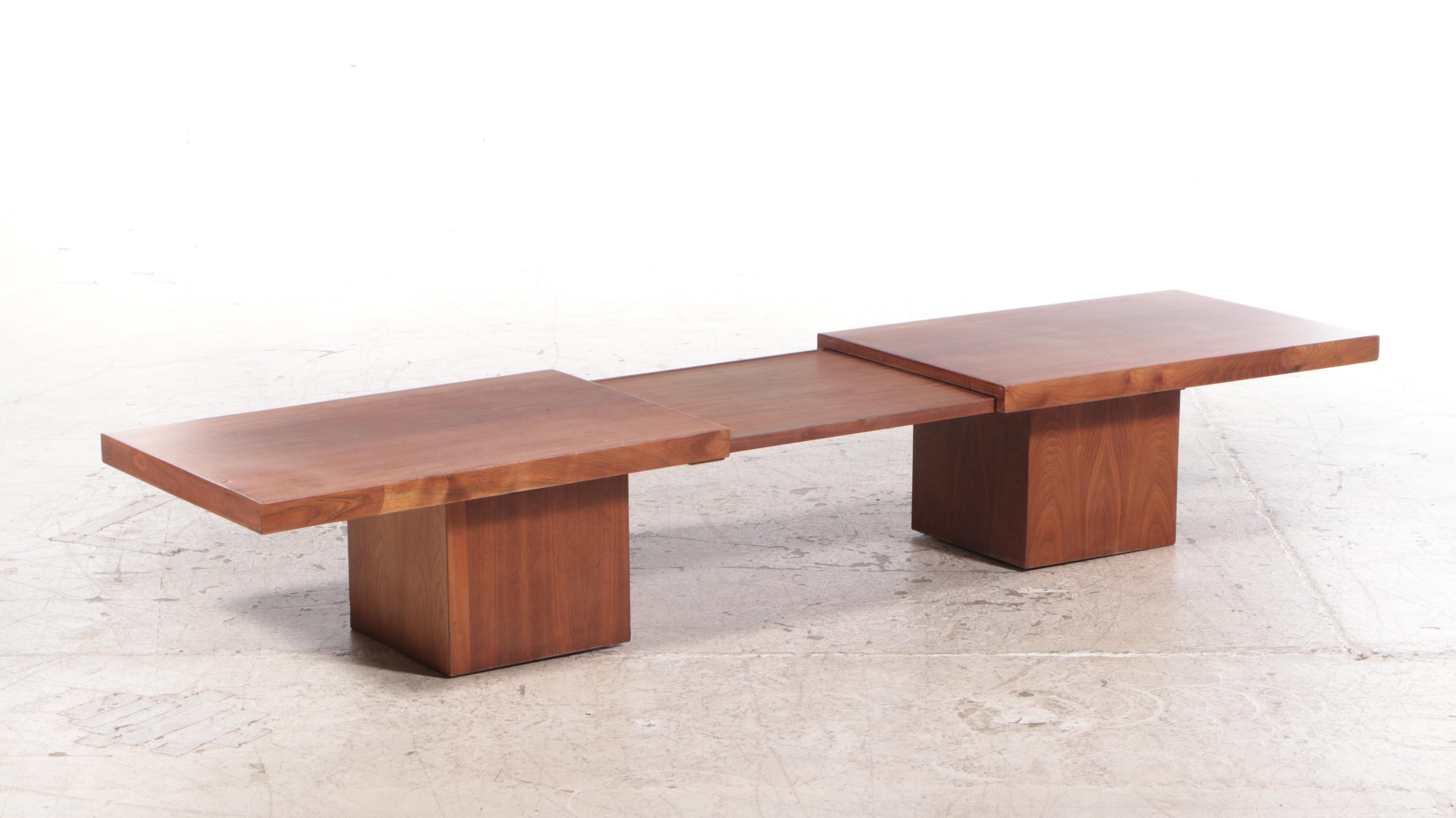 John Keal for Brown Saltman Mid Century Modern Walnut Expandable Coffee Table