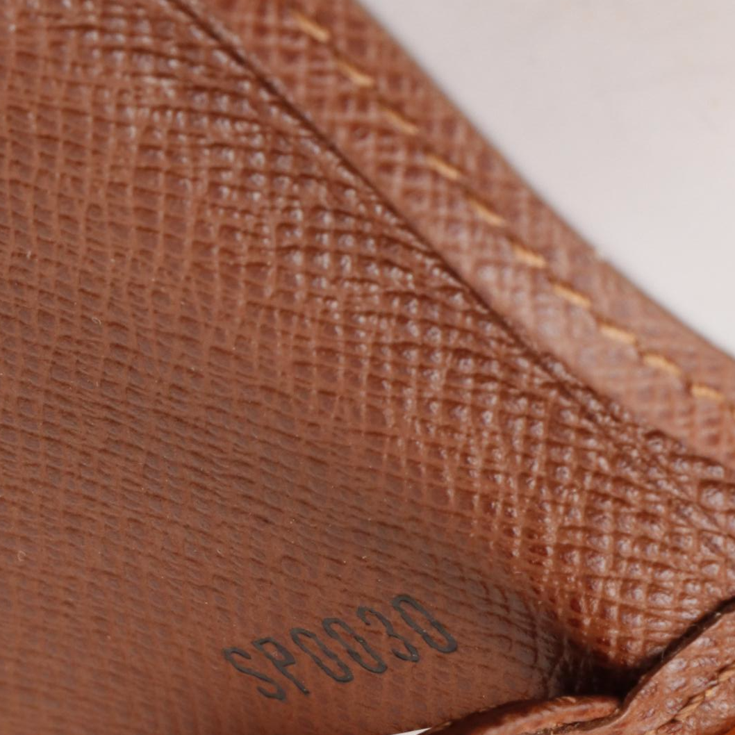 Louis Vuitton ID Card Holder in Taïga Leather