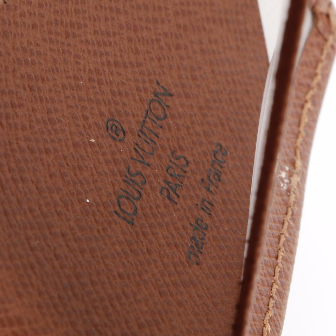 Louis Vuitton ID Card Holder in Taïga Leather