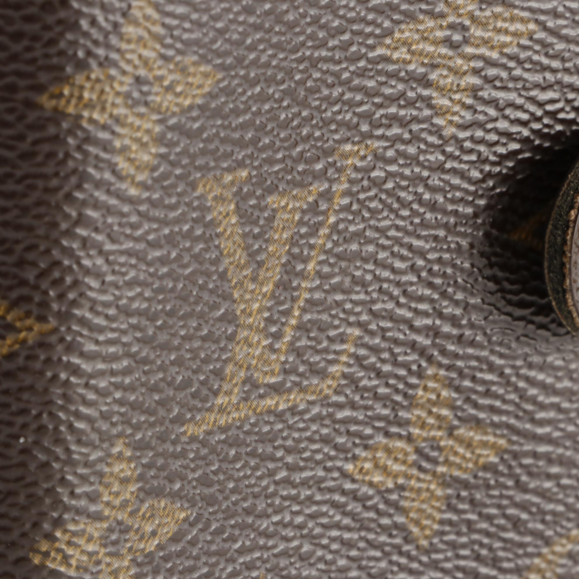 Louis Vuitton Zippy Compact Wallet in Monogram Canvas
