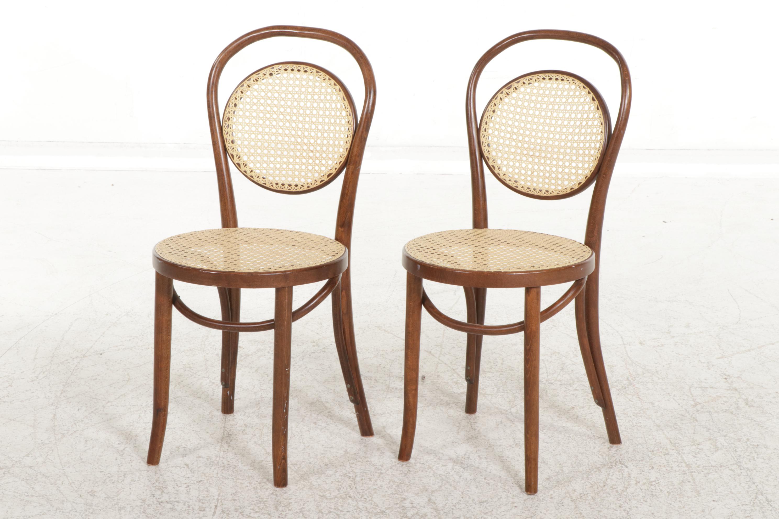 Romanian Bentwood Three-Piece Bistro Set, Late 20th Century