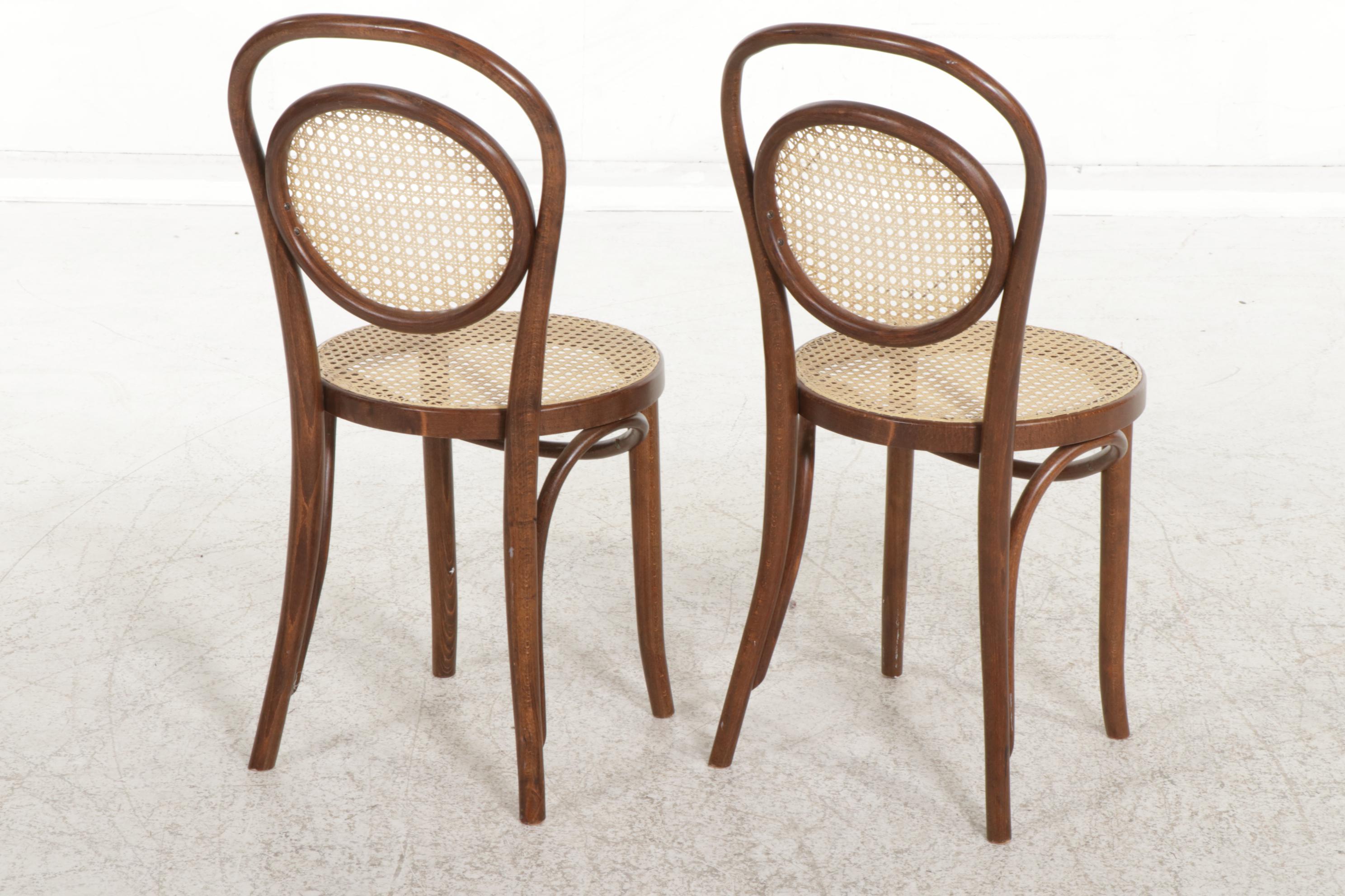 Romanian Bentwood Three-Piece Bistro Set, Late 20th Century