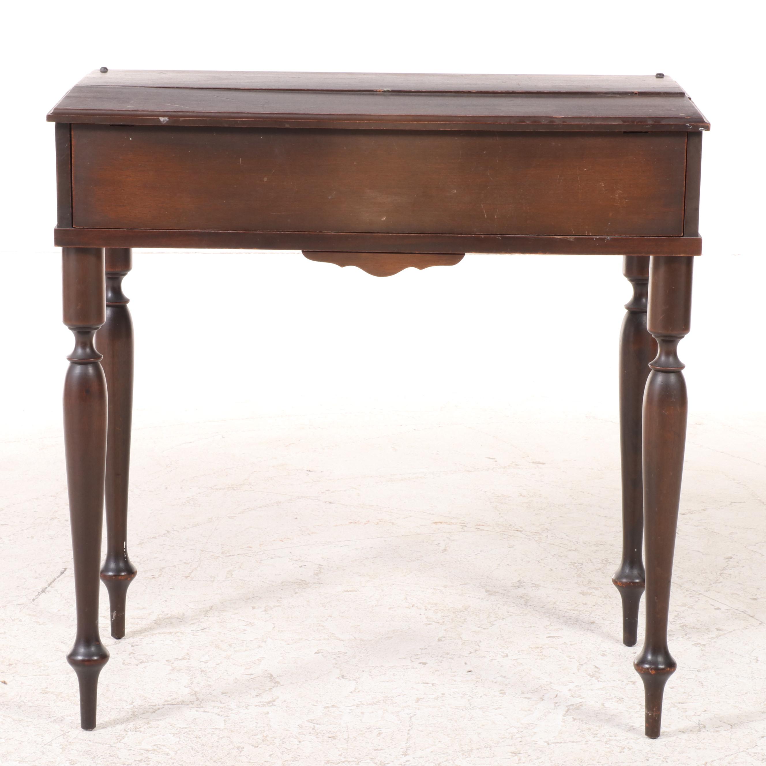 Colonial Mfg. Co. Federal Style Mahogany Spinet Desk, Early 20th Century