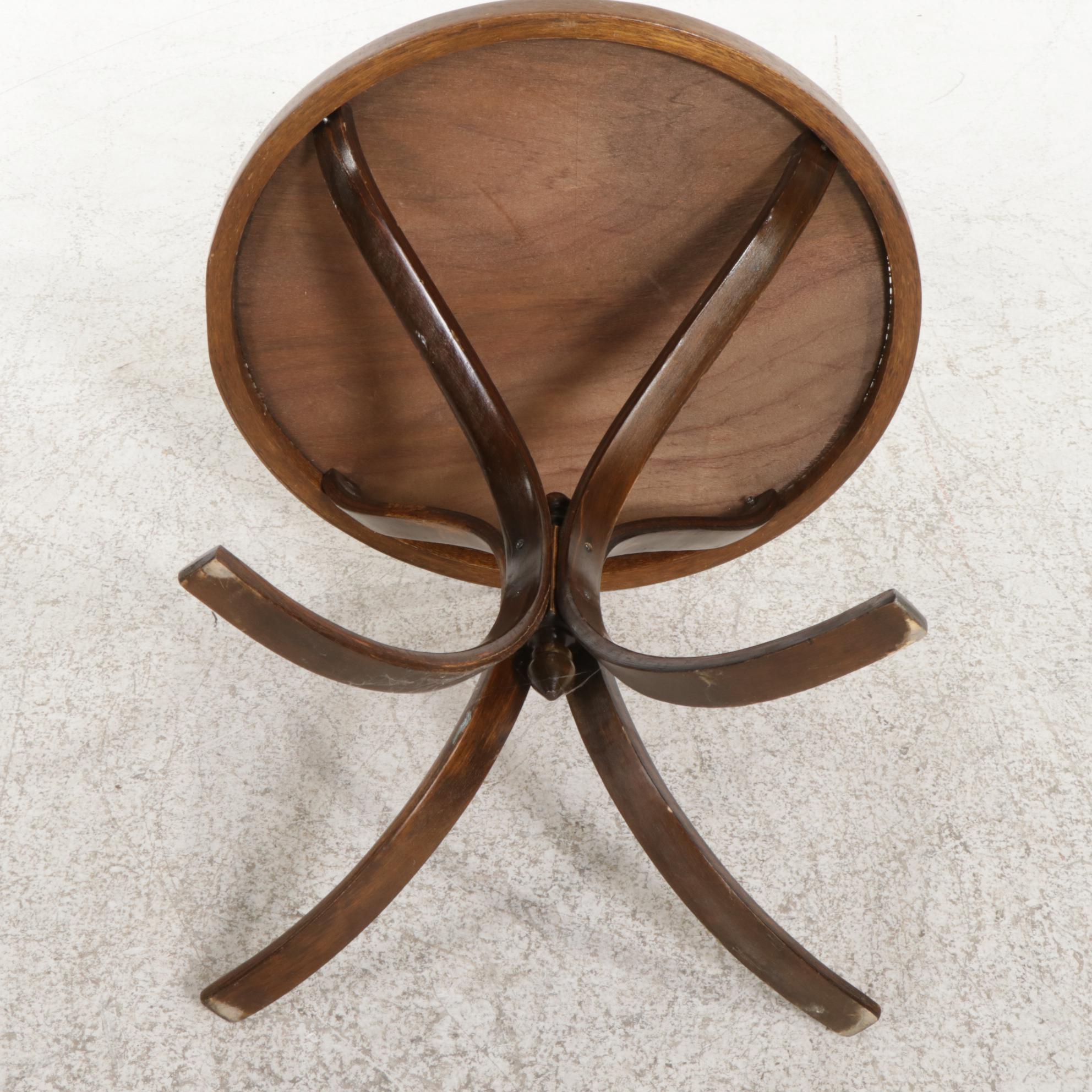 Romanian Bentwood Three-Piece Bistro Set, Late 20th Century