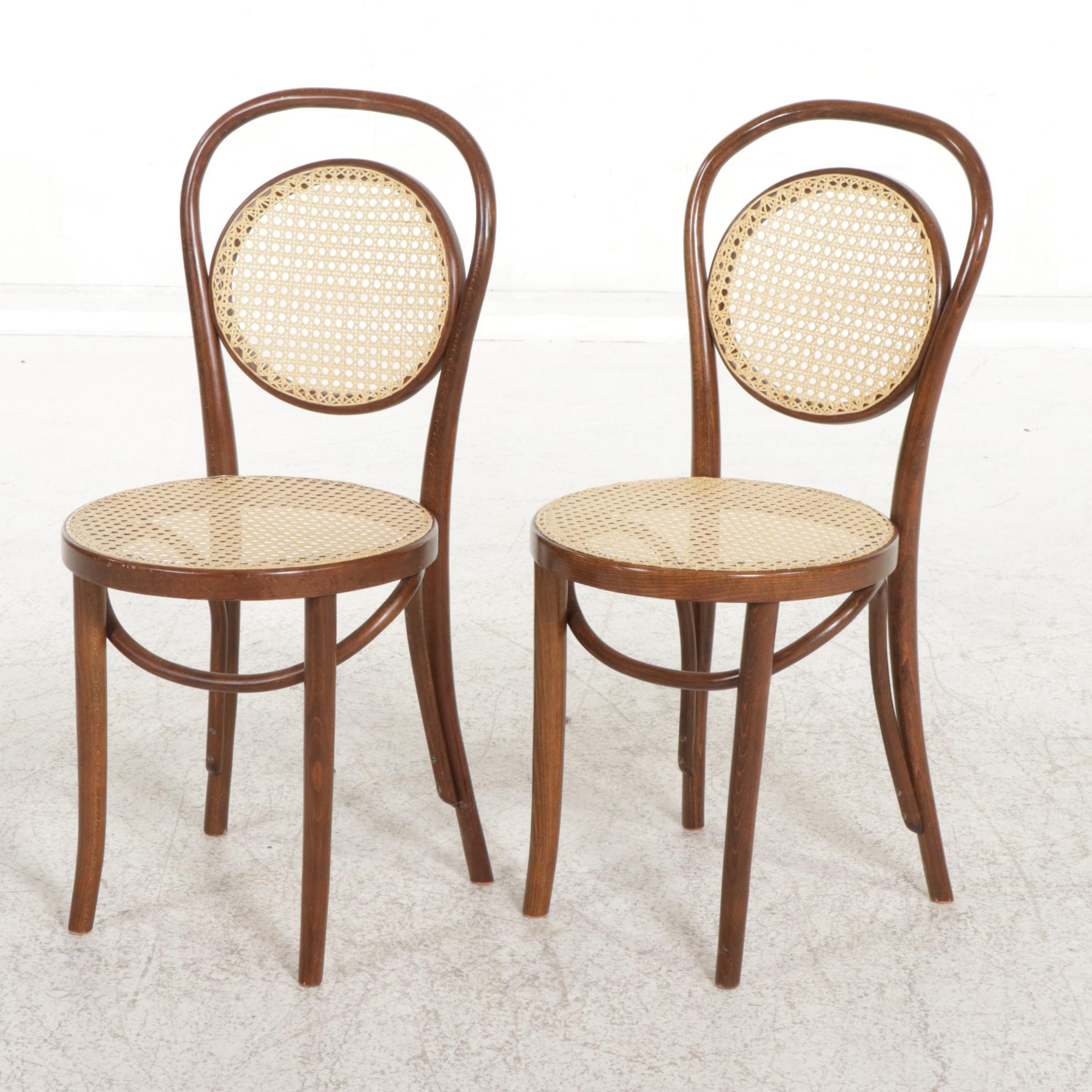 Romanian Bentwood Three-Piece Bistro Set, Late 20th Century