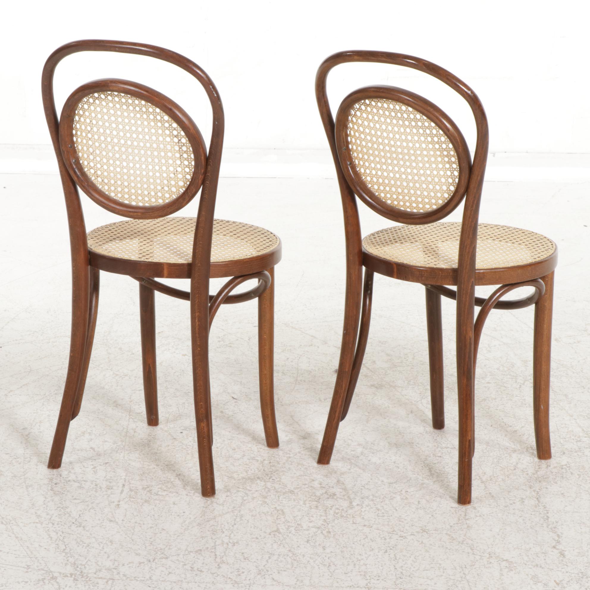 Romanian Bentwood Three-Piece Bistro Set, Late 20th Century