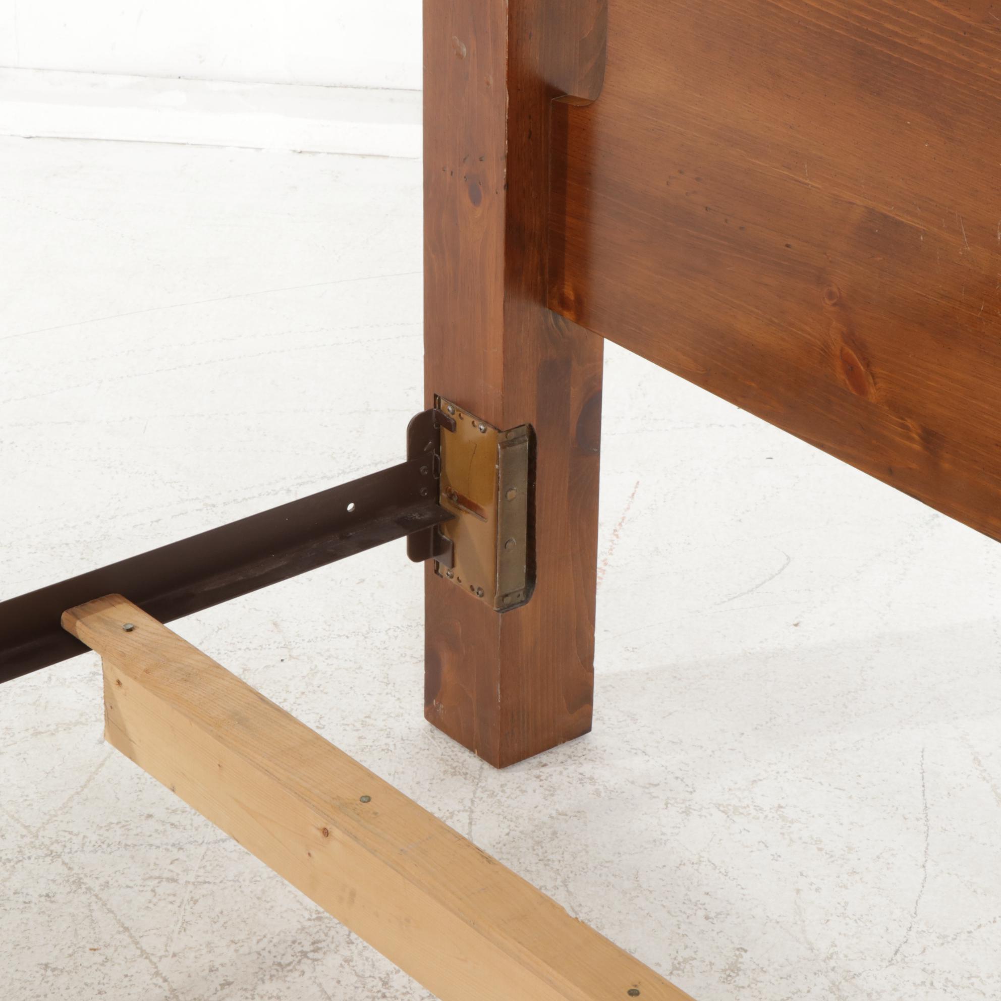 Pine Queen/Full Size Headboard and Footboard with Cannonball Finials