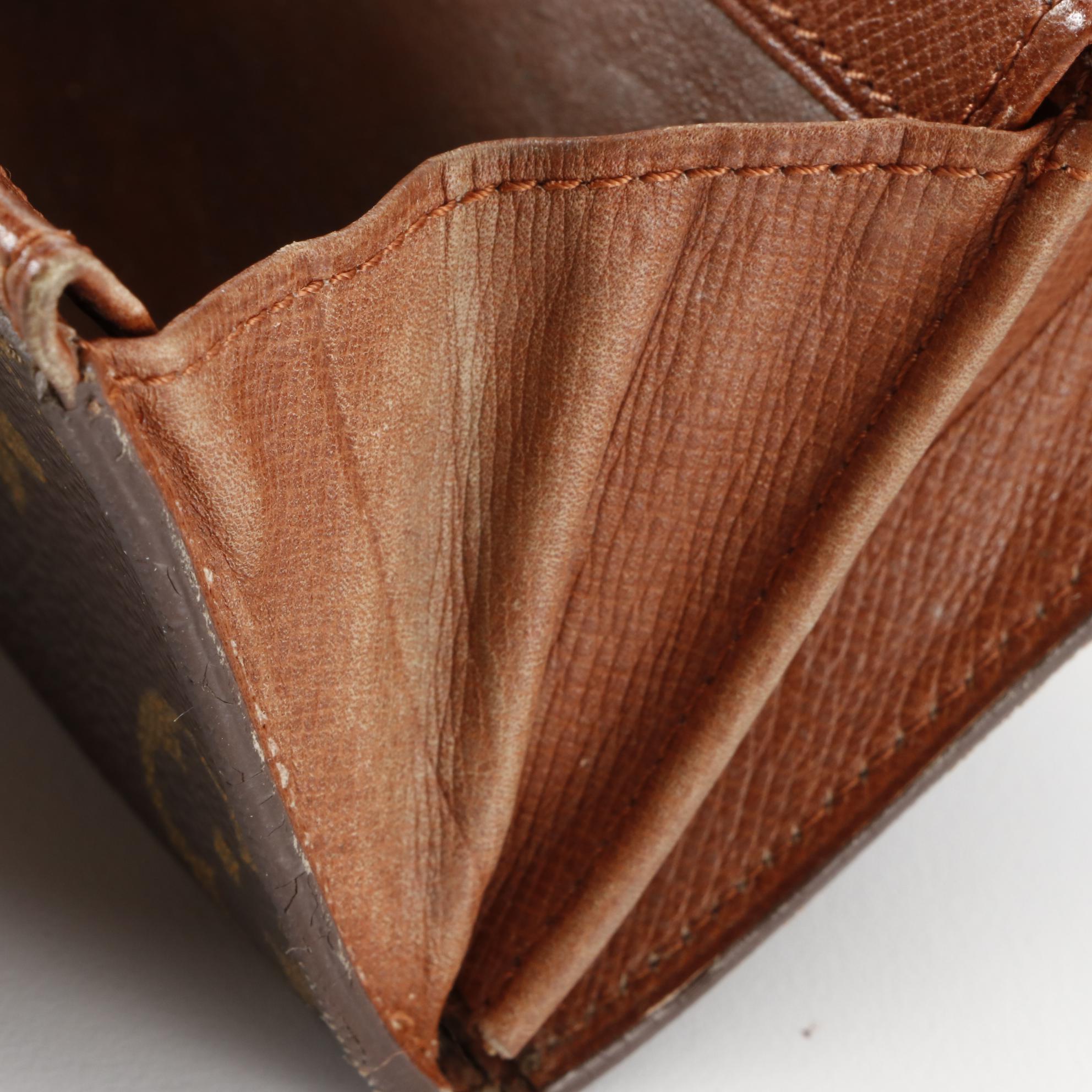 Louis Vuitton Coin Purse in Monogram Canvas