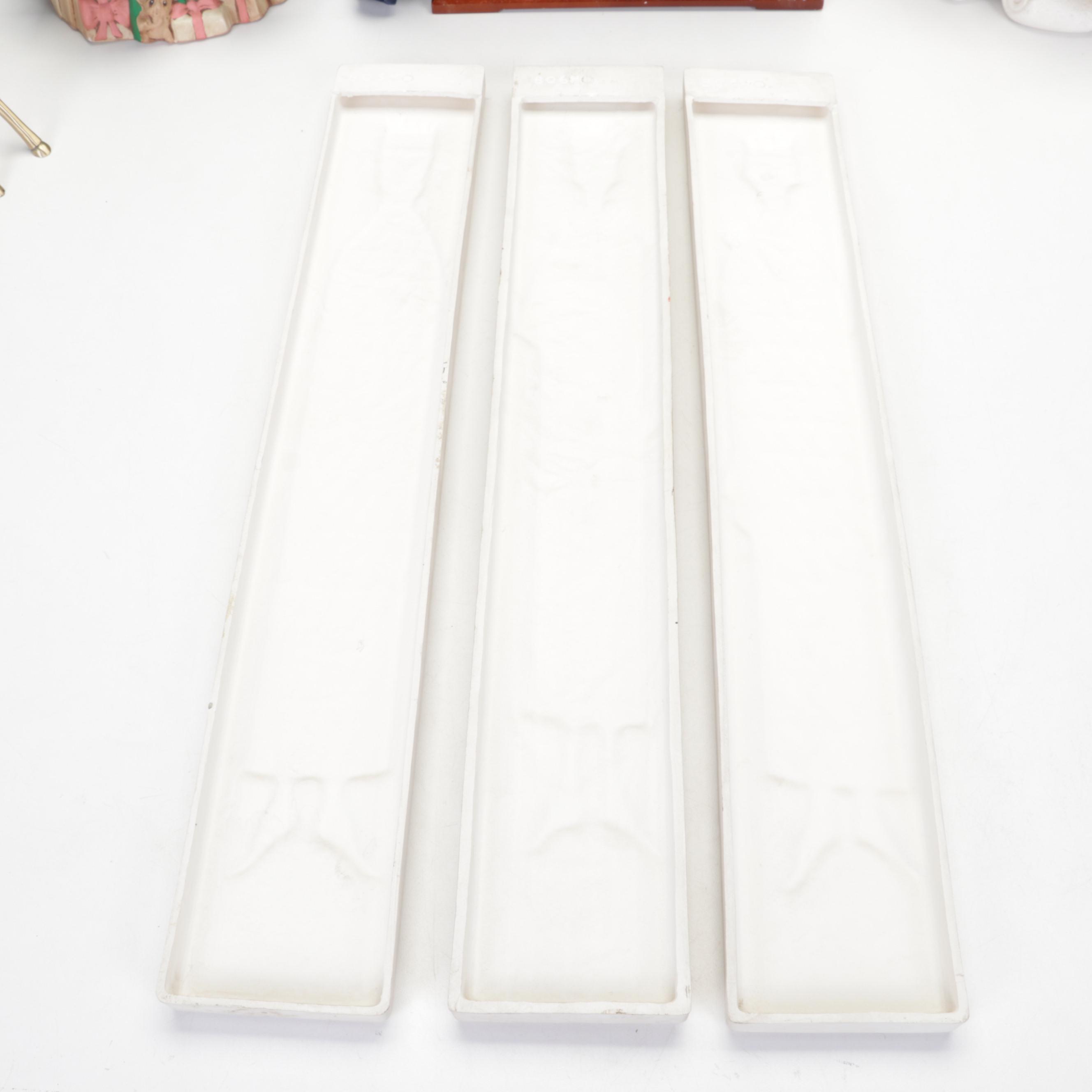 Mr. Christmas Symphonium with Other Christmas Décor