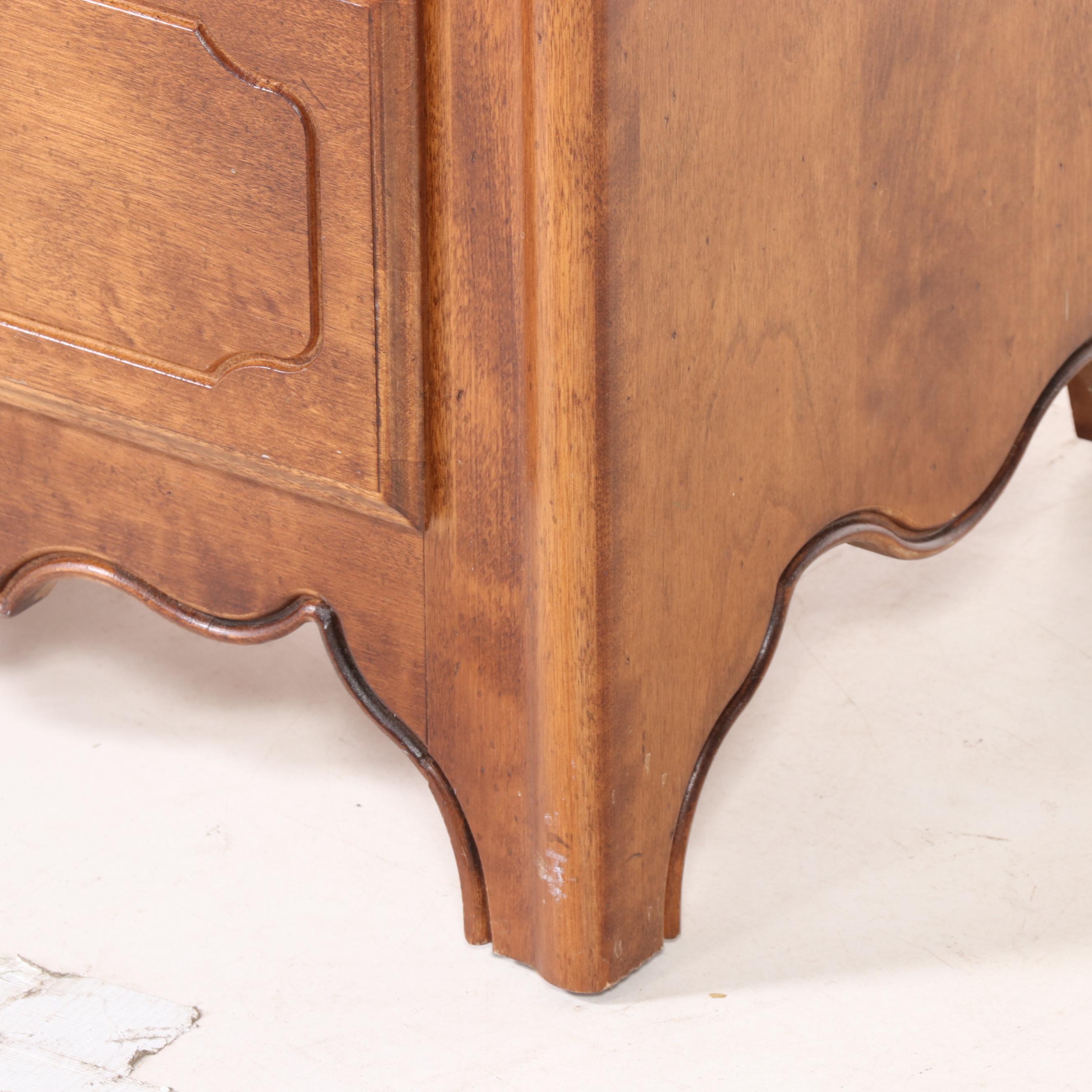 Ethan Allen French Provincial Style Maple Semanier, Late 20th Century