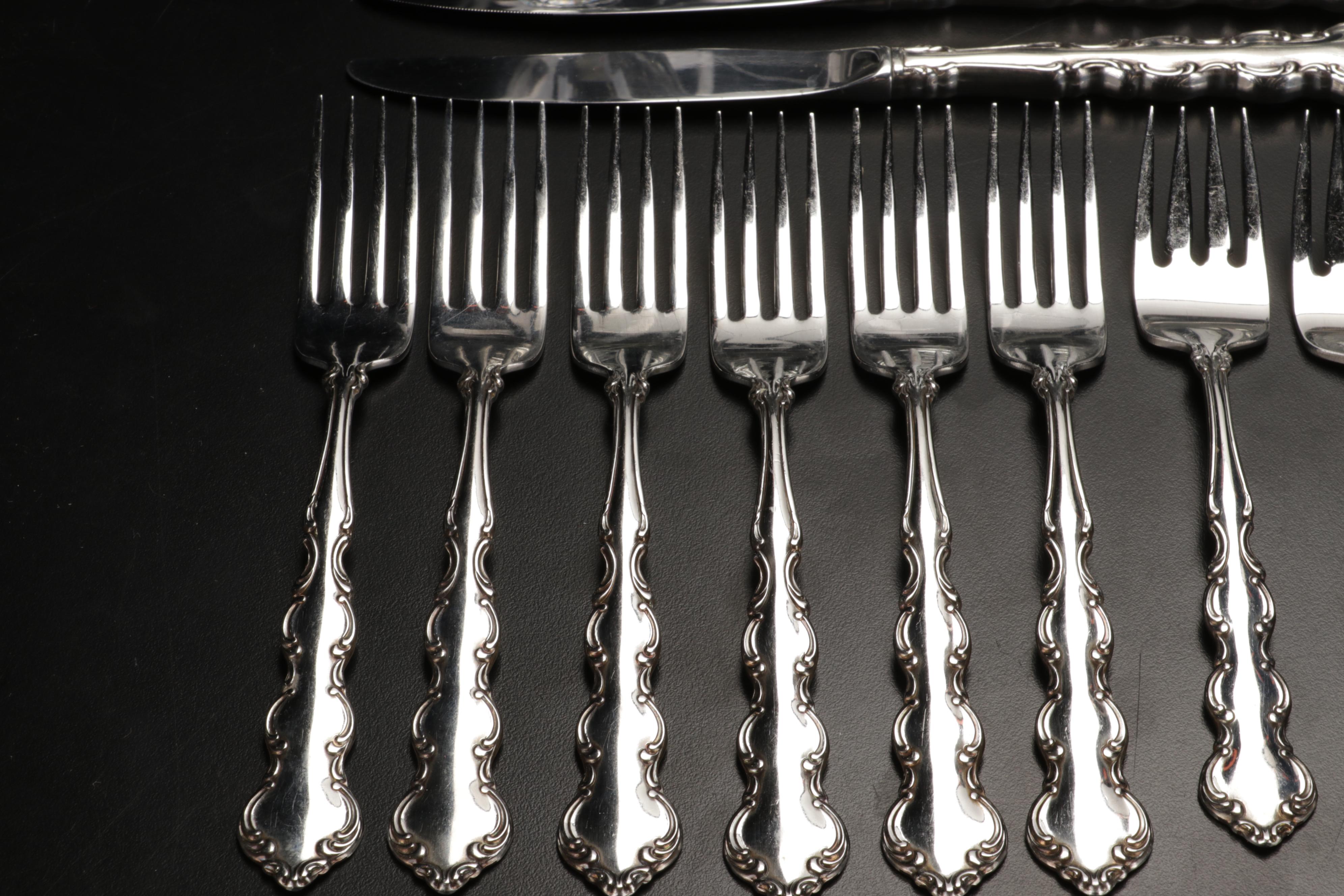 Oneida "Mozart" Flatware with Glass Stemware and Decanter