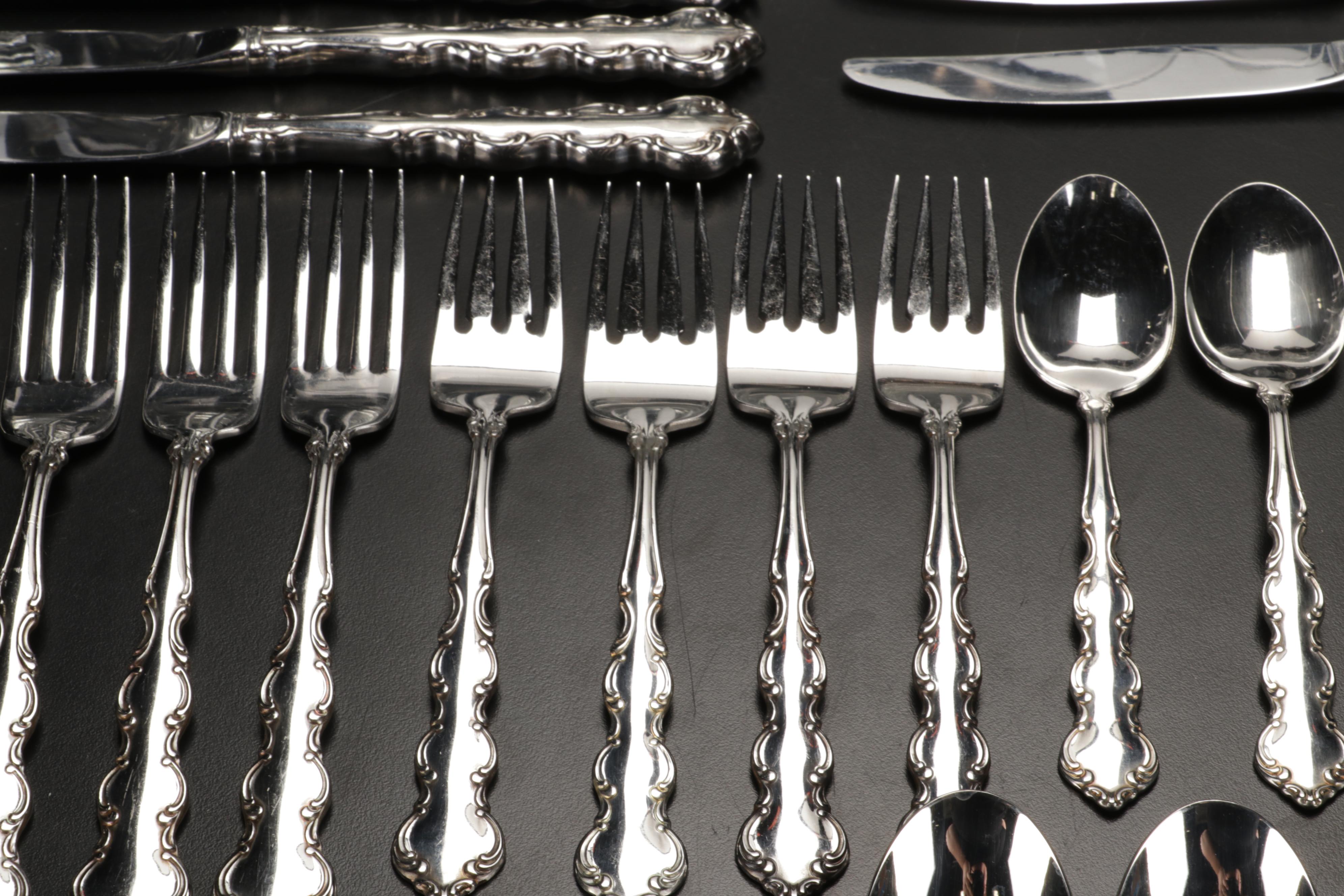 Oneida "Mozart" Flatware with Glass Stemware and Decanter