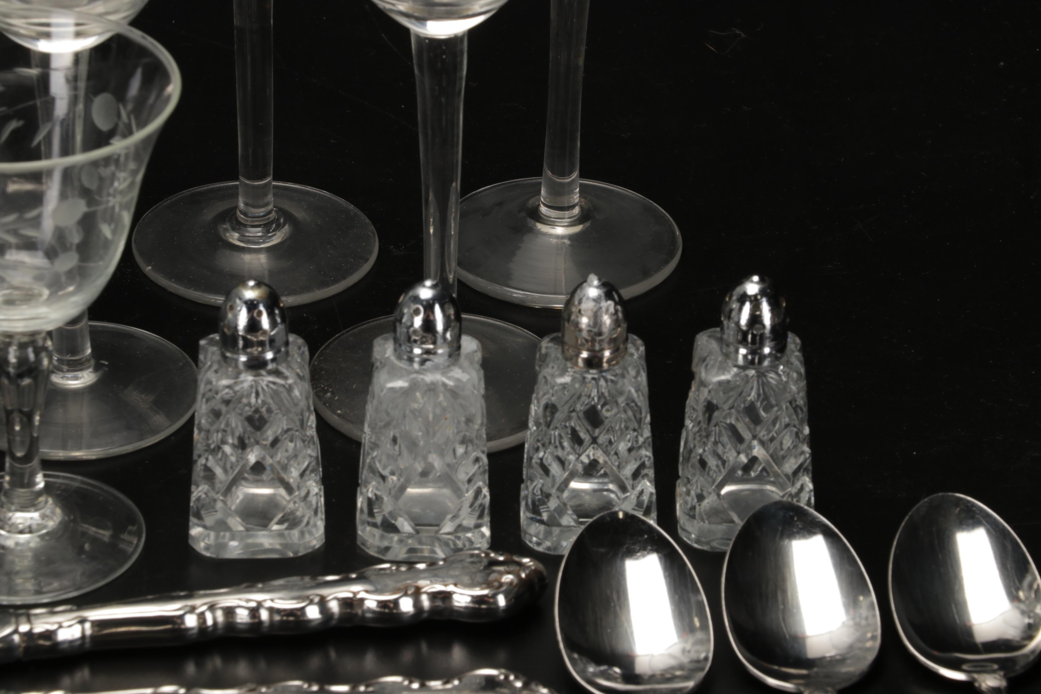 Oneida "Mozart" Flatware with Glass Stemware and Decanter