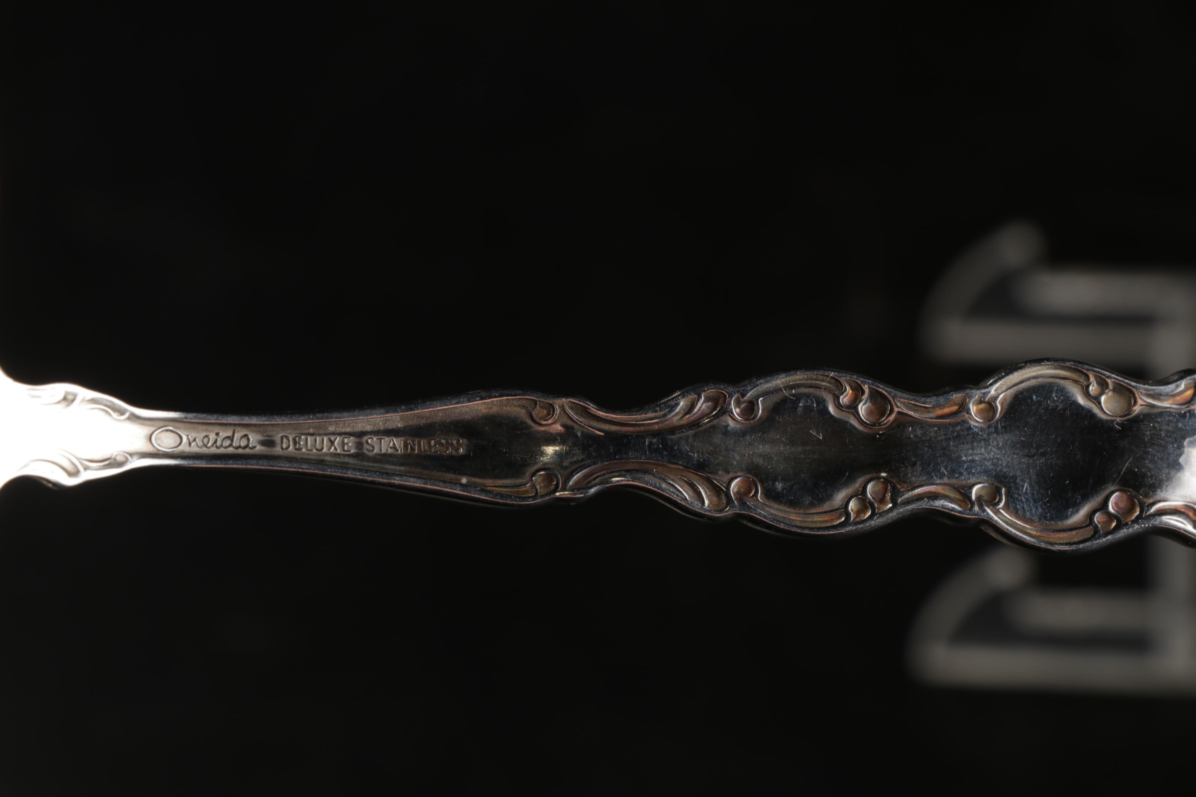 Oneida "Mozart" Flatware with Glass Stemware and Decanter