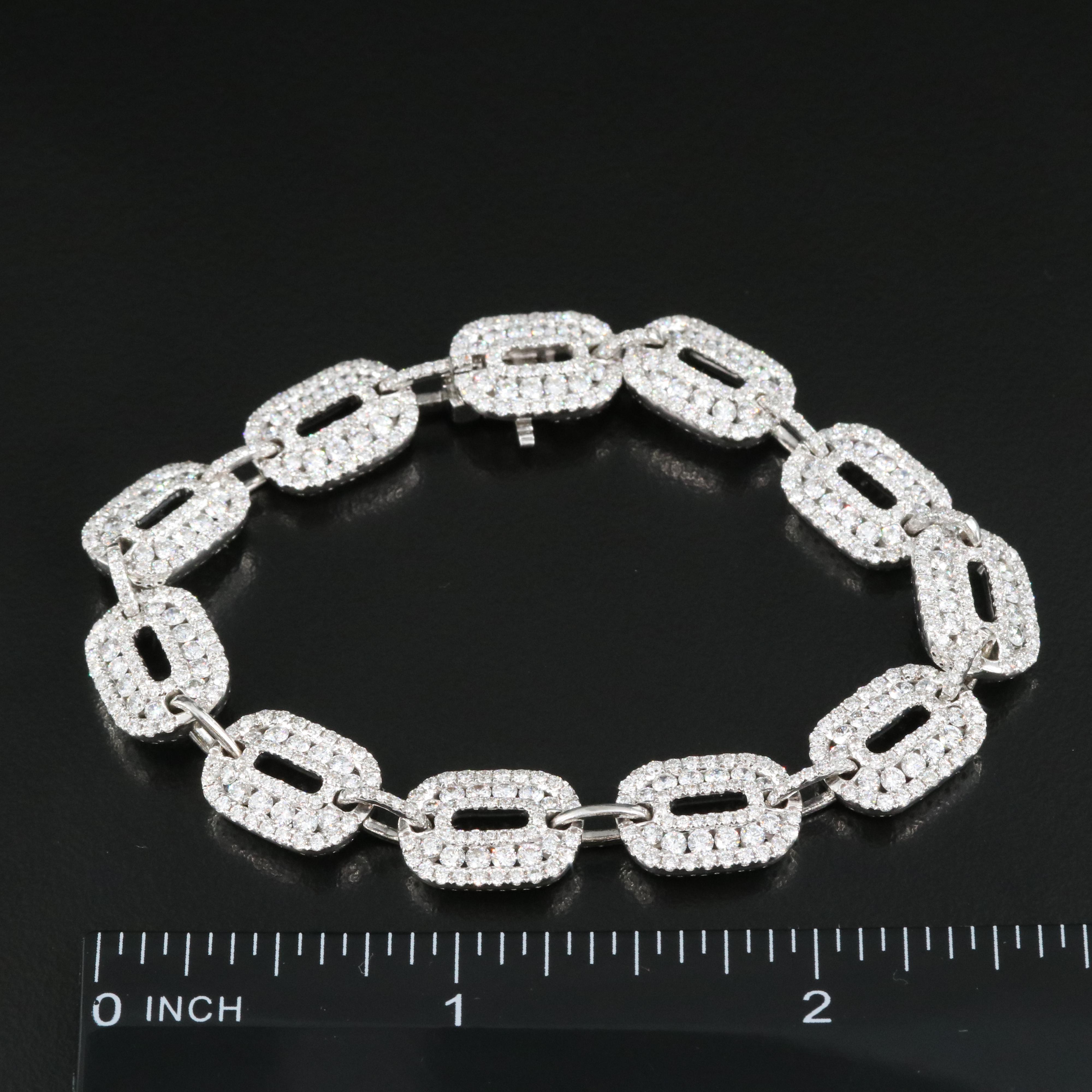 Gregg Ruth 18K 6.00 CTW Diamond Rectangle Link Bracelet