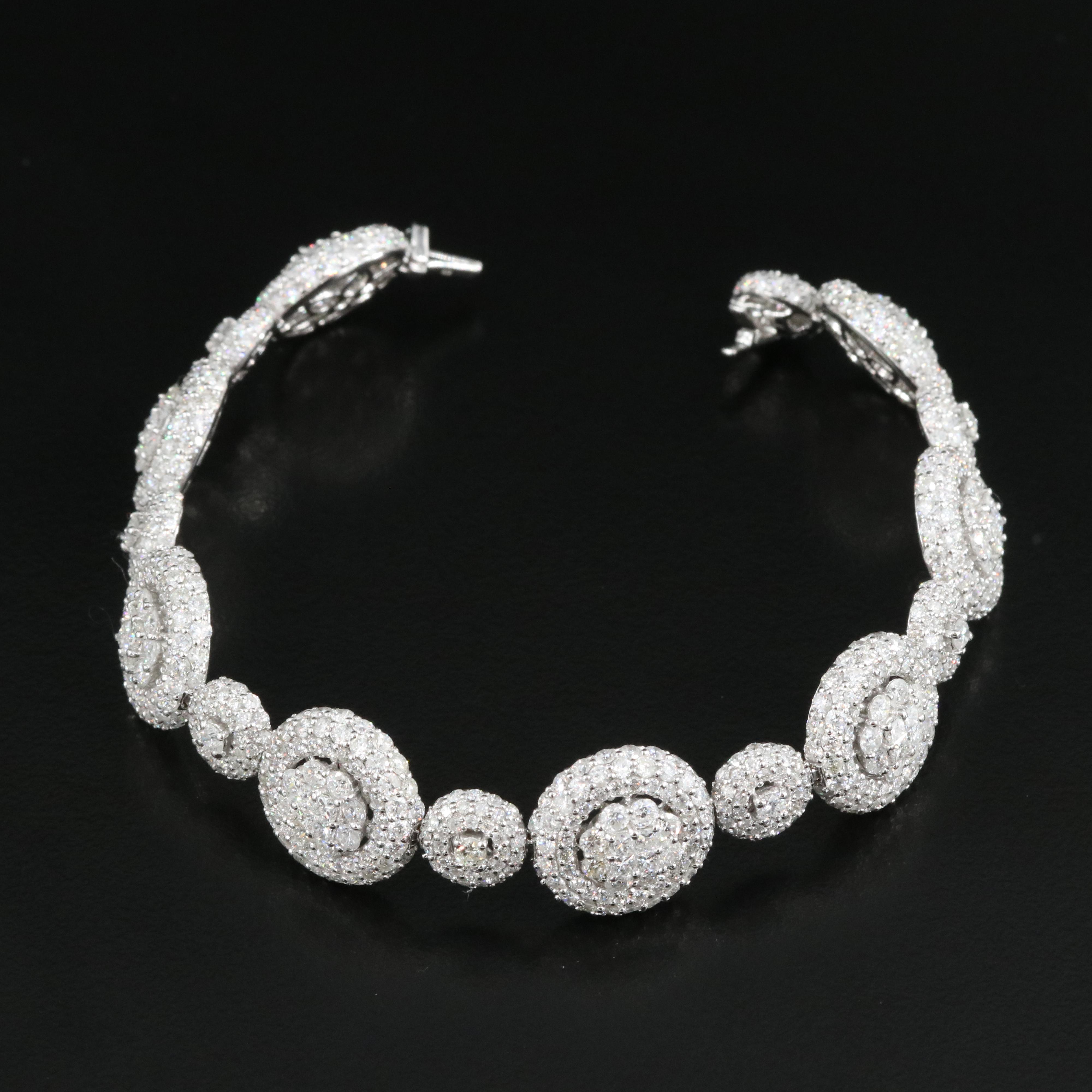 18K 16.86 CTW Pavé Diamond Circle Link Bracelet