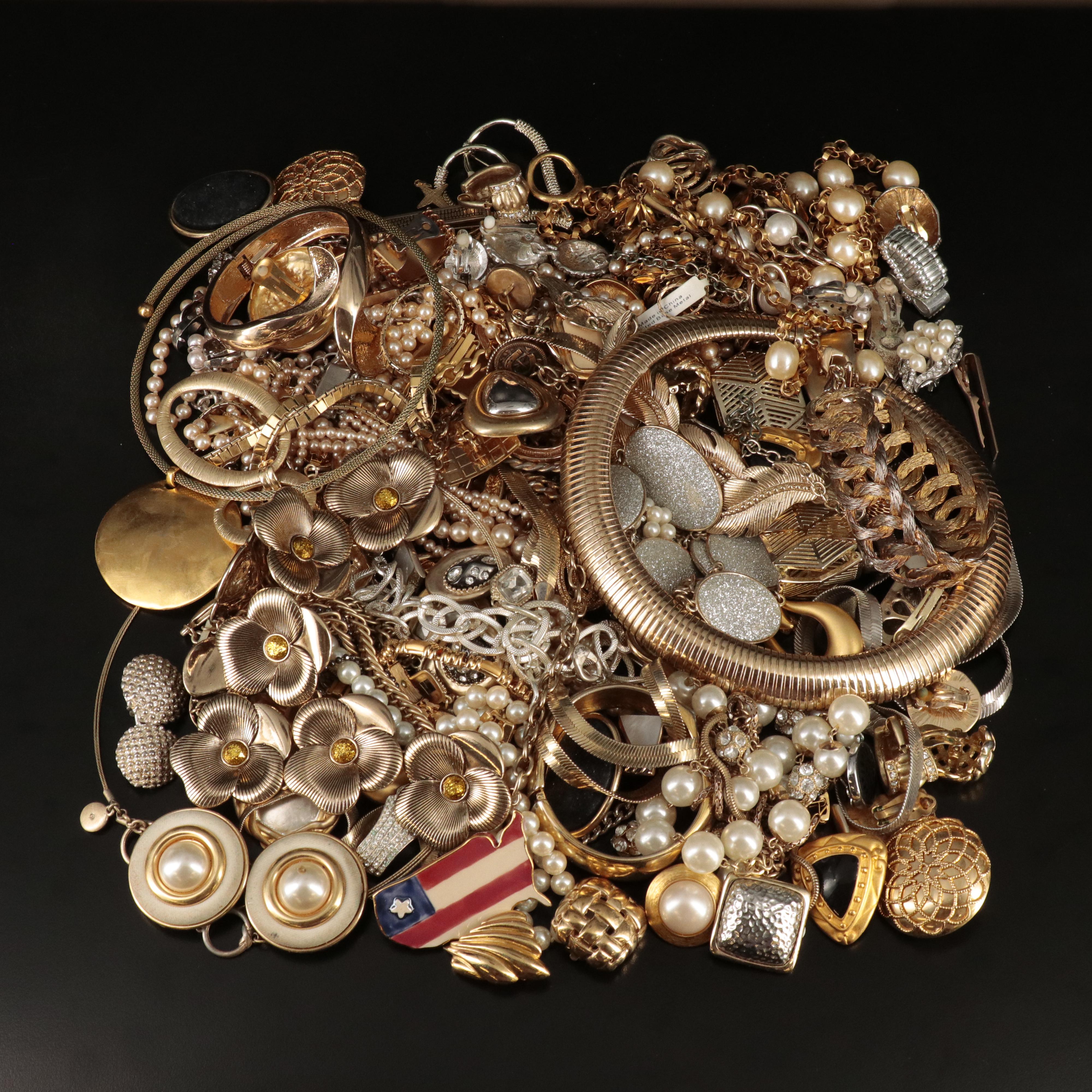 Ciner Featured in Jewelry Collection Including Mother-of-Pearl and Pearl