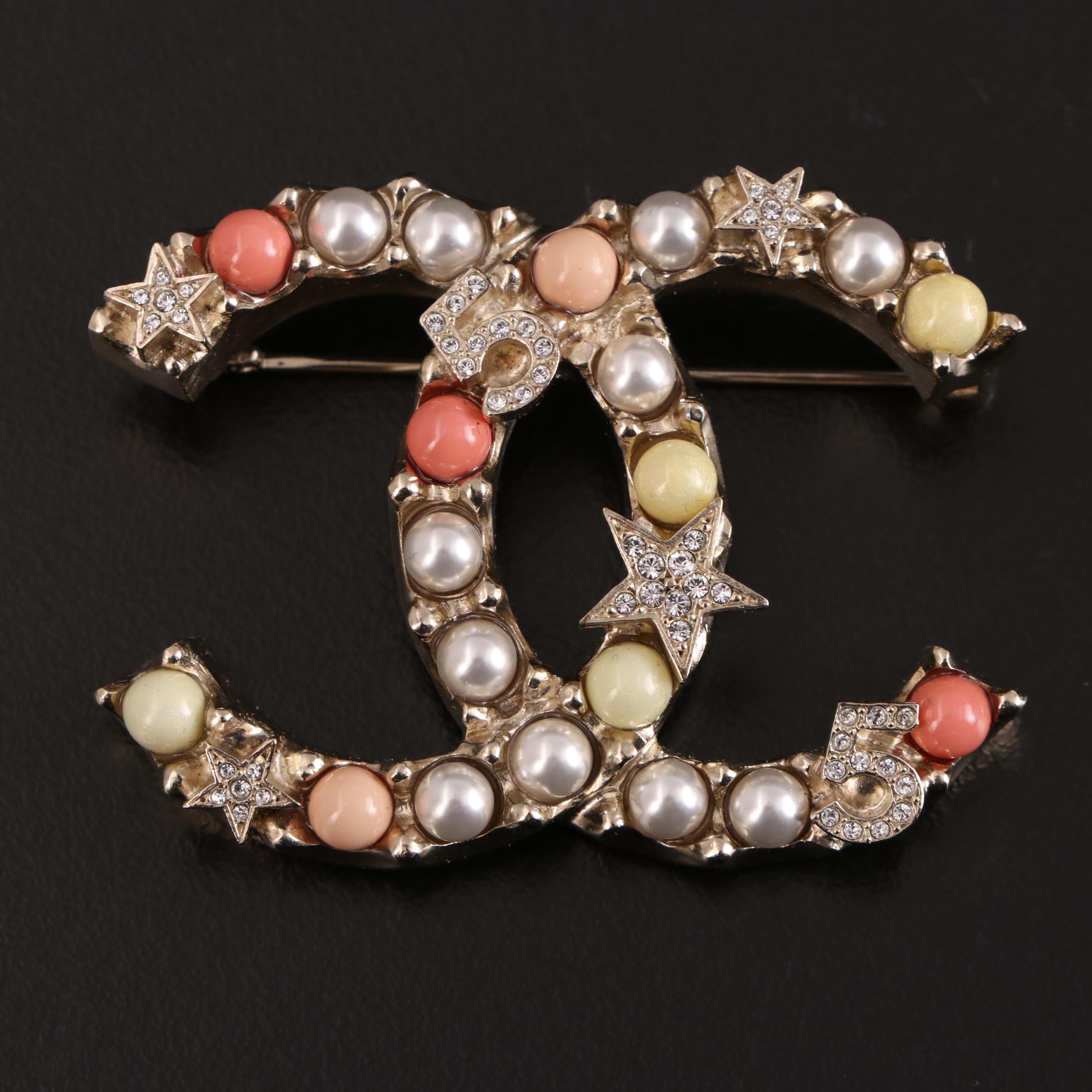 Chanel CC Crystal and Faux Pearl Embellished Star Brooch with Box