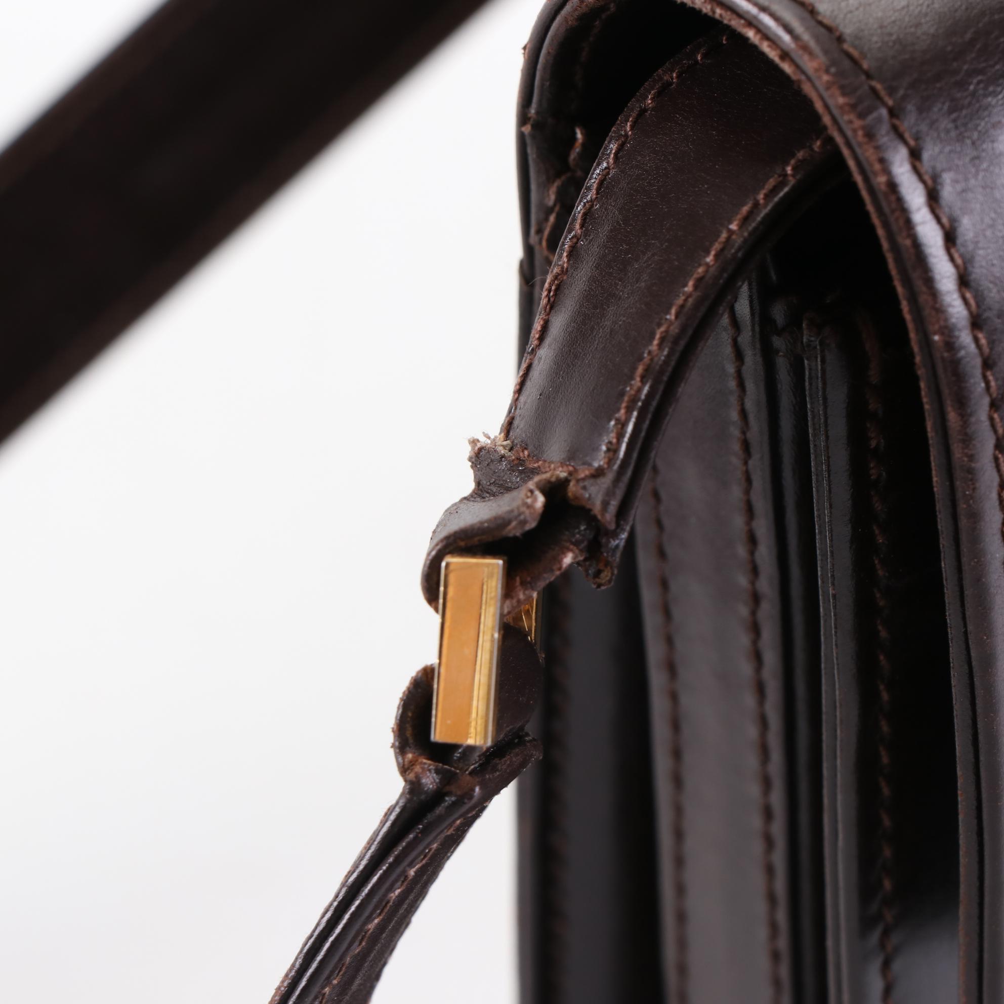 Gucci Flap Front Shoulder Bag in Smooth Leather