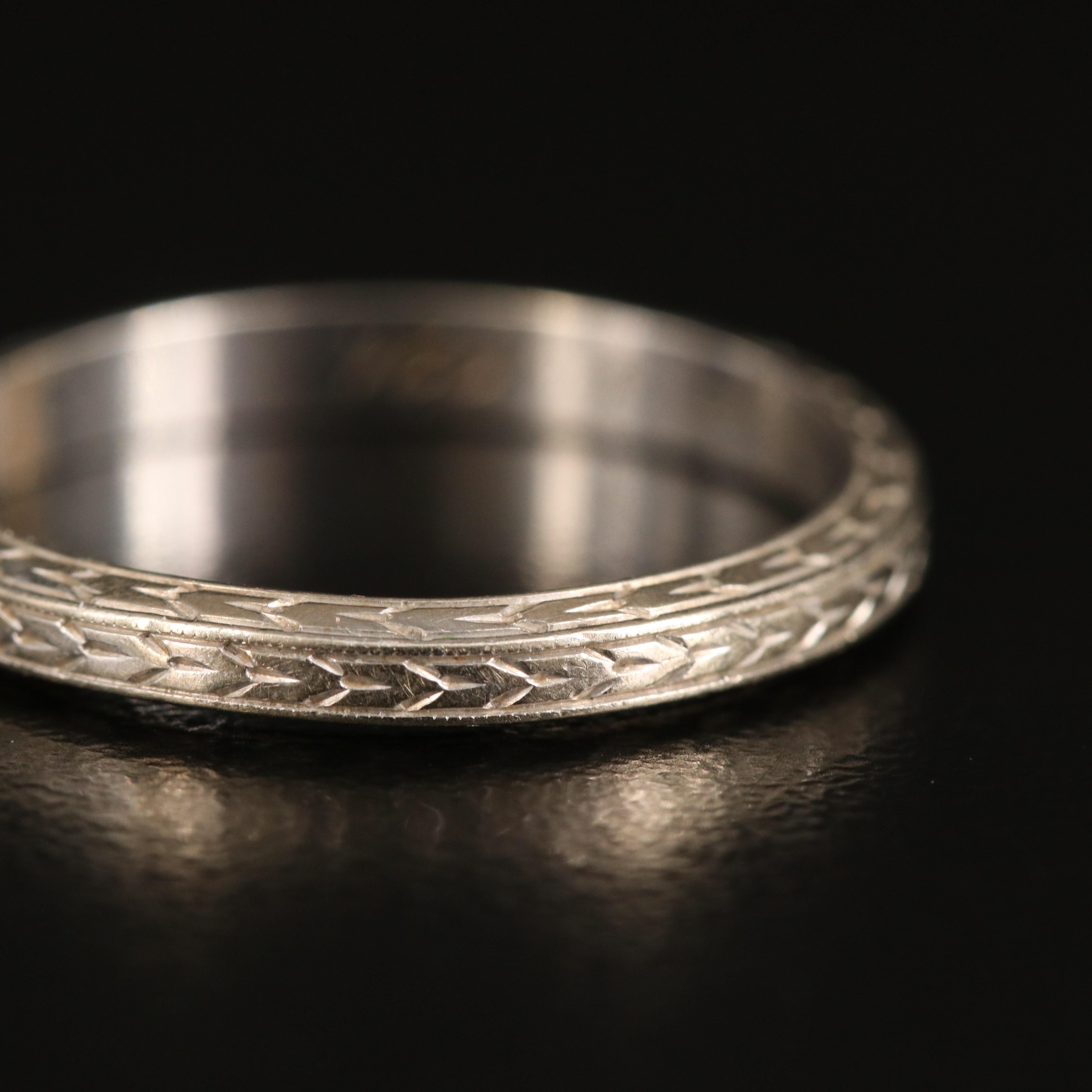 Antique 14K Patterned Band