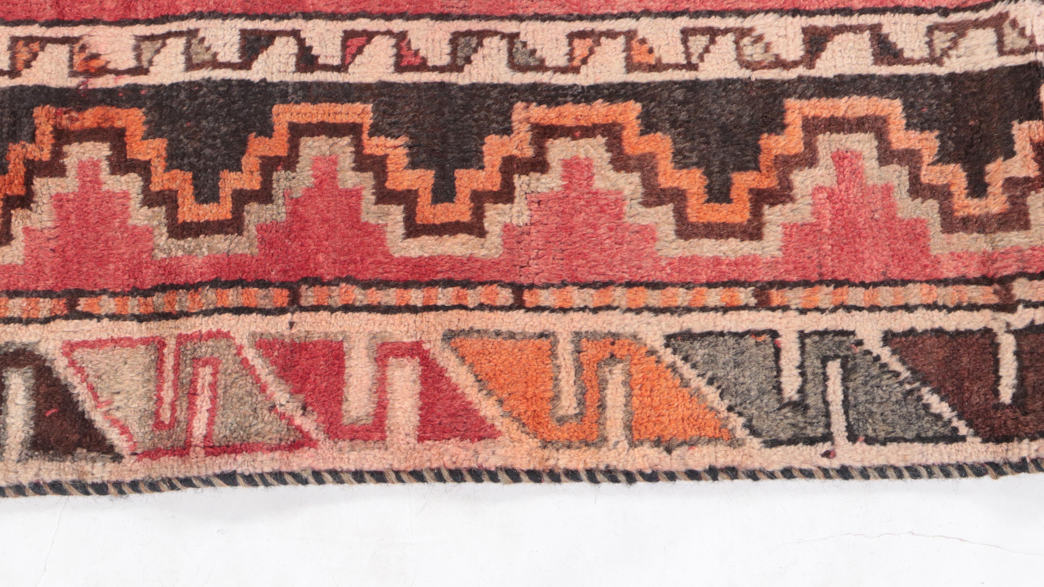 4'8 x 9'6 Hand-Knotted Caucasian Borchaly Area Rug