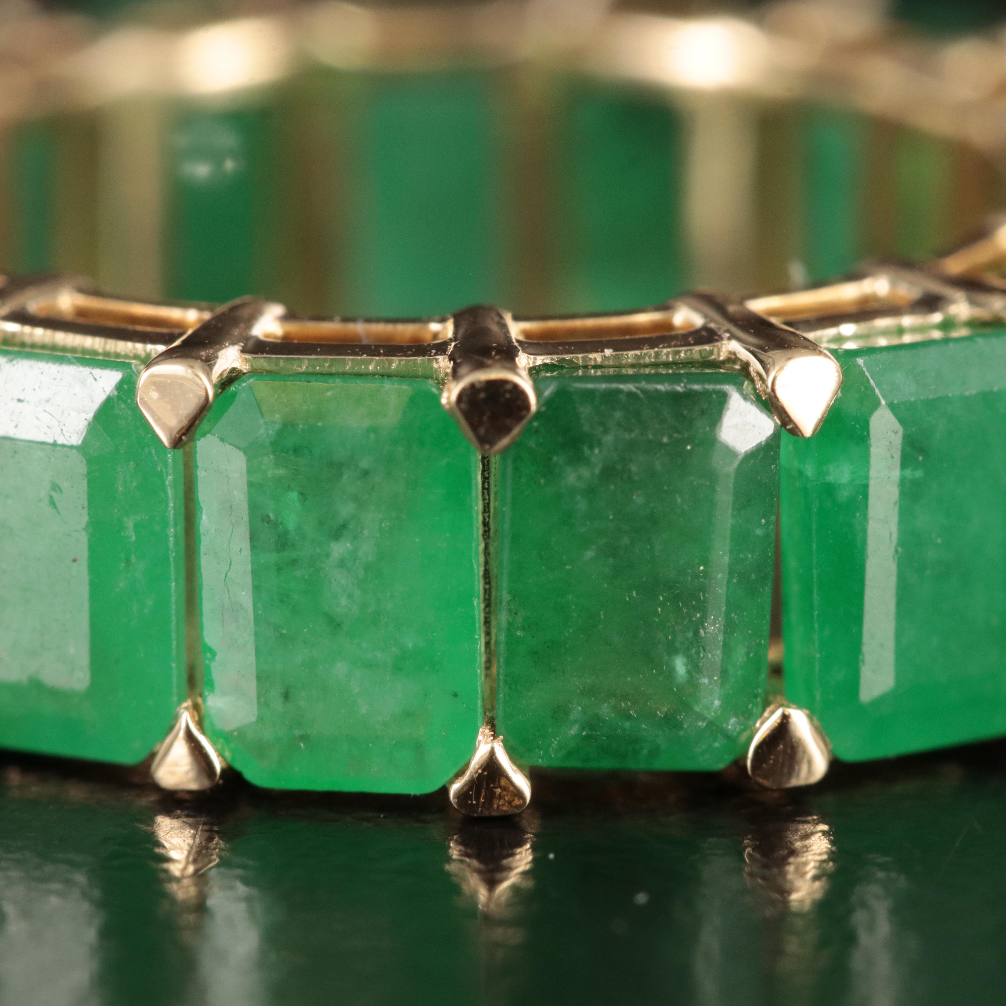 18K 10.61 CTW Emerald Eternity Band