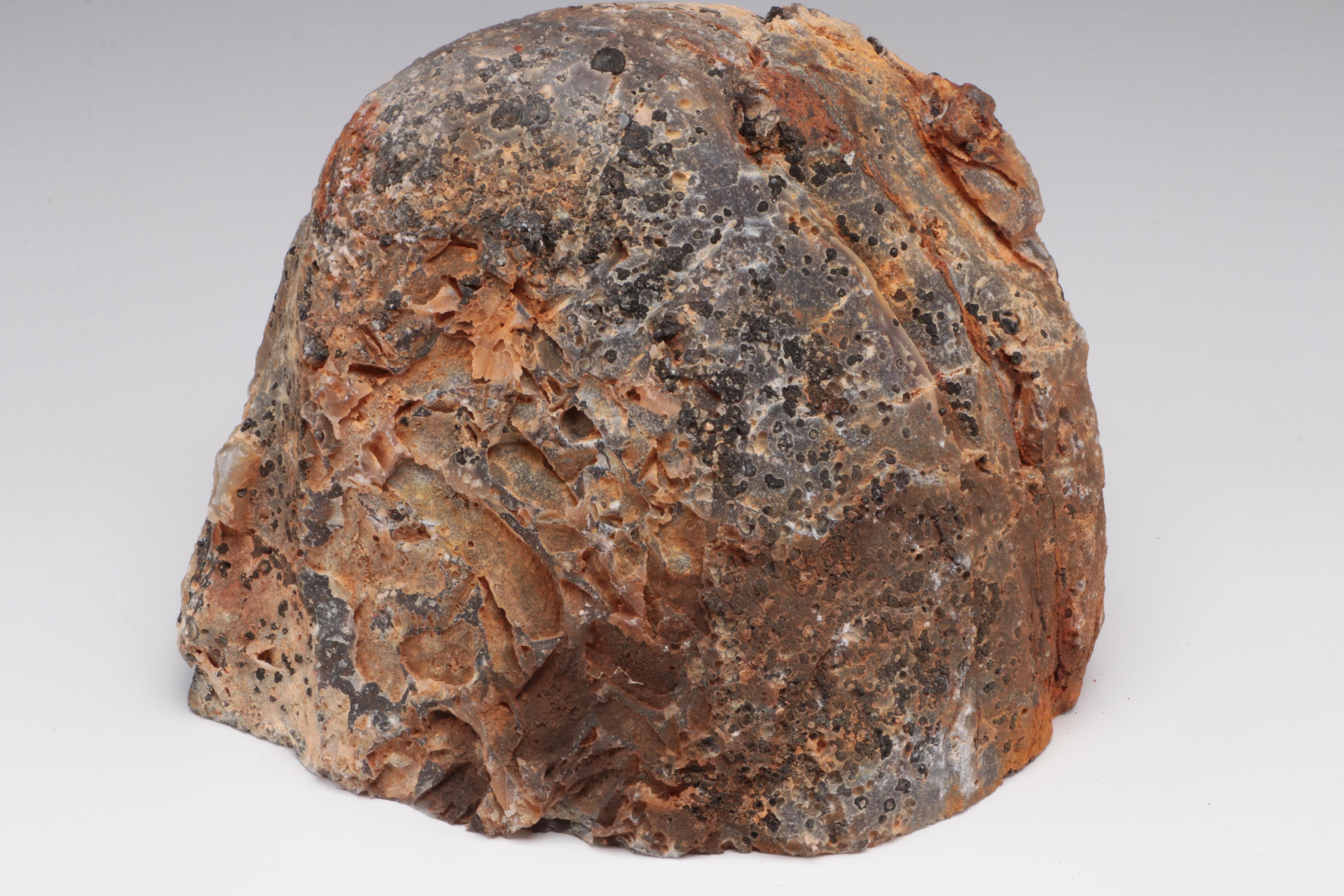 Agate Geode Specimen with Quartz Points and Clusters