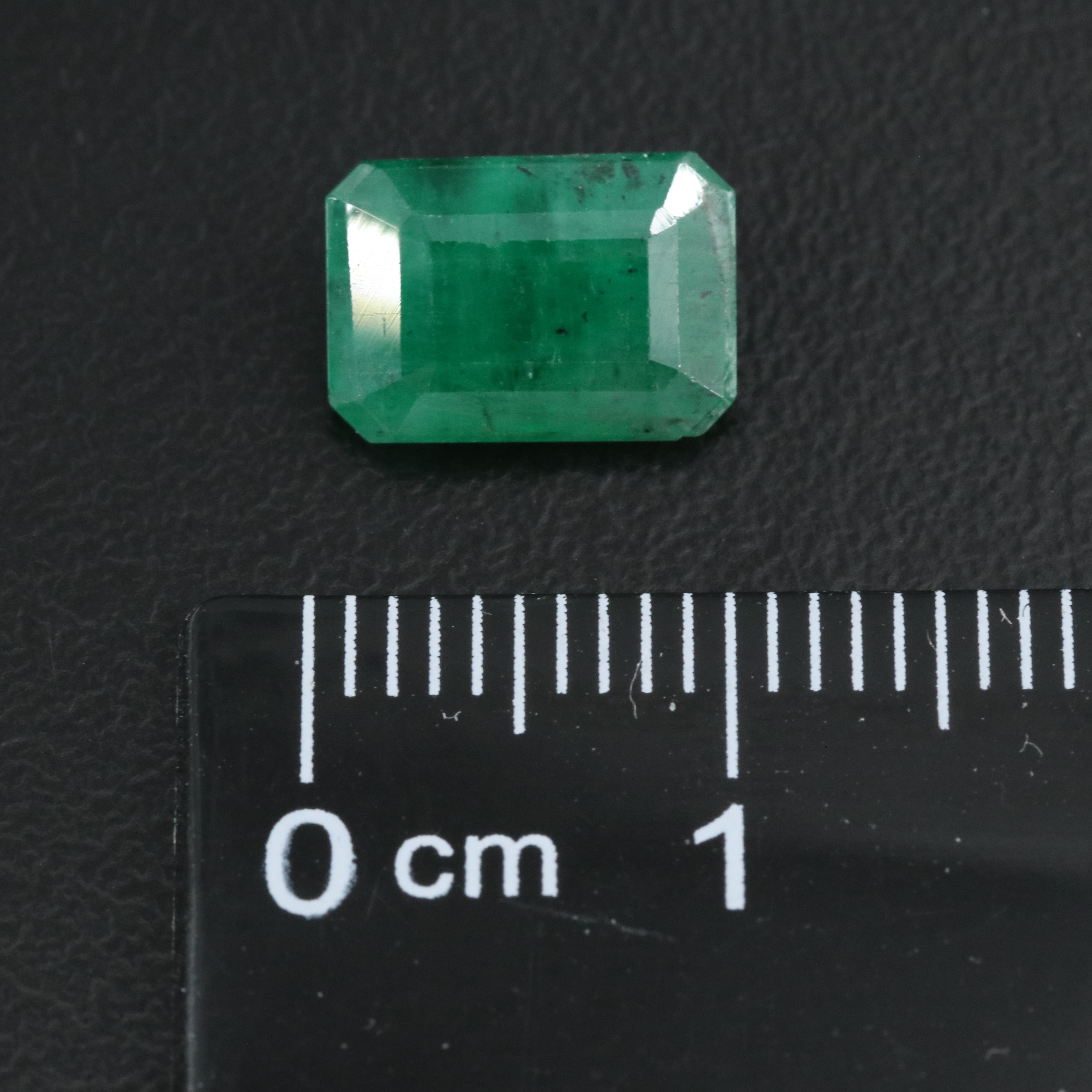Loose 2.60 CT Emerald