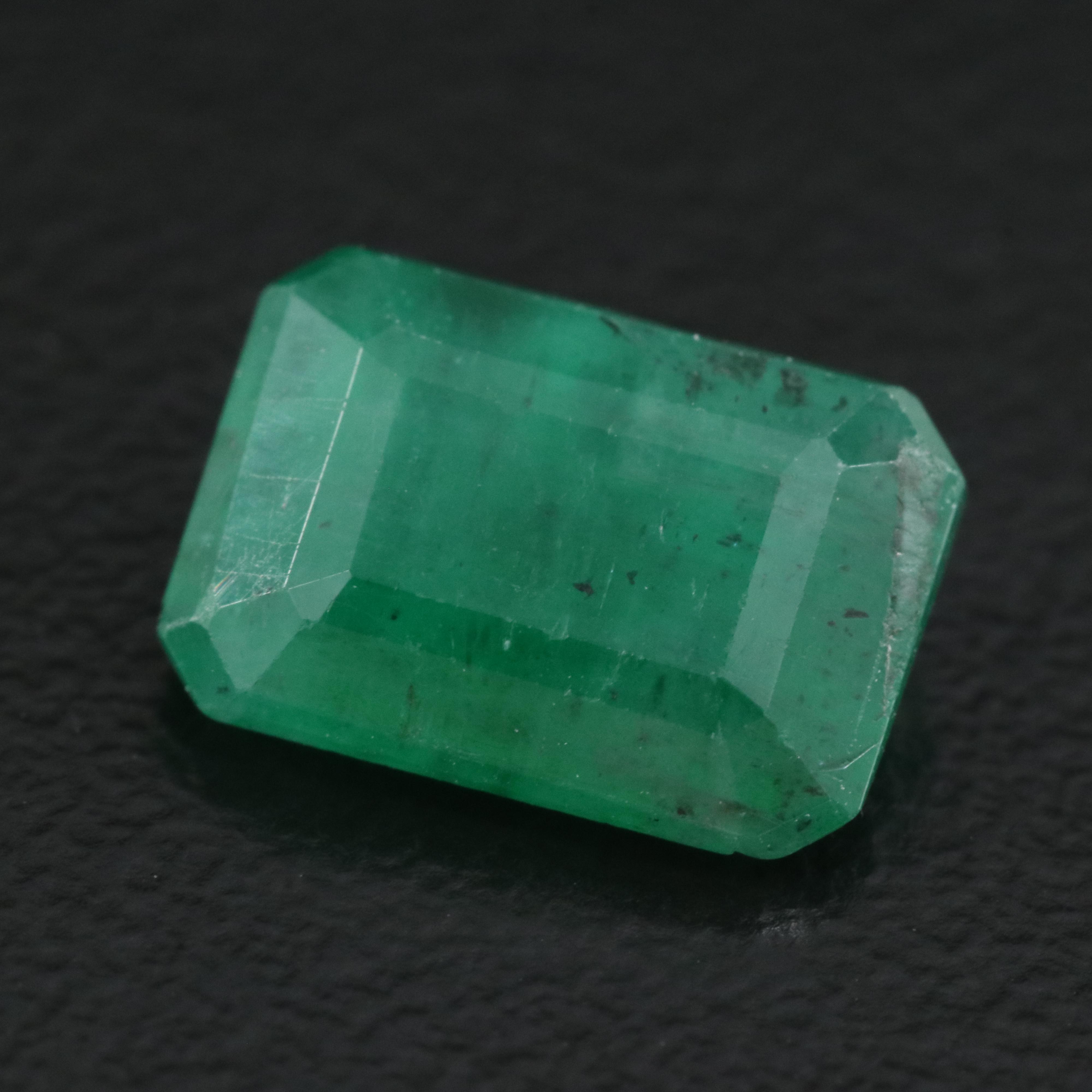 Loose 2.60 CT Emerald