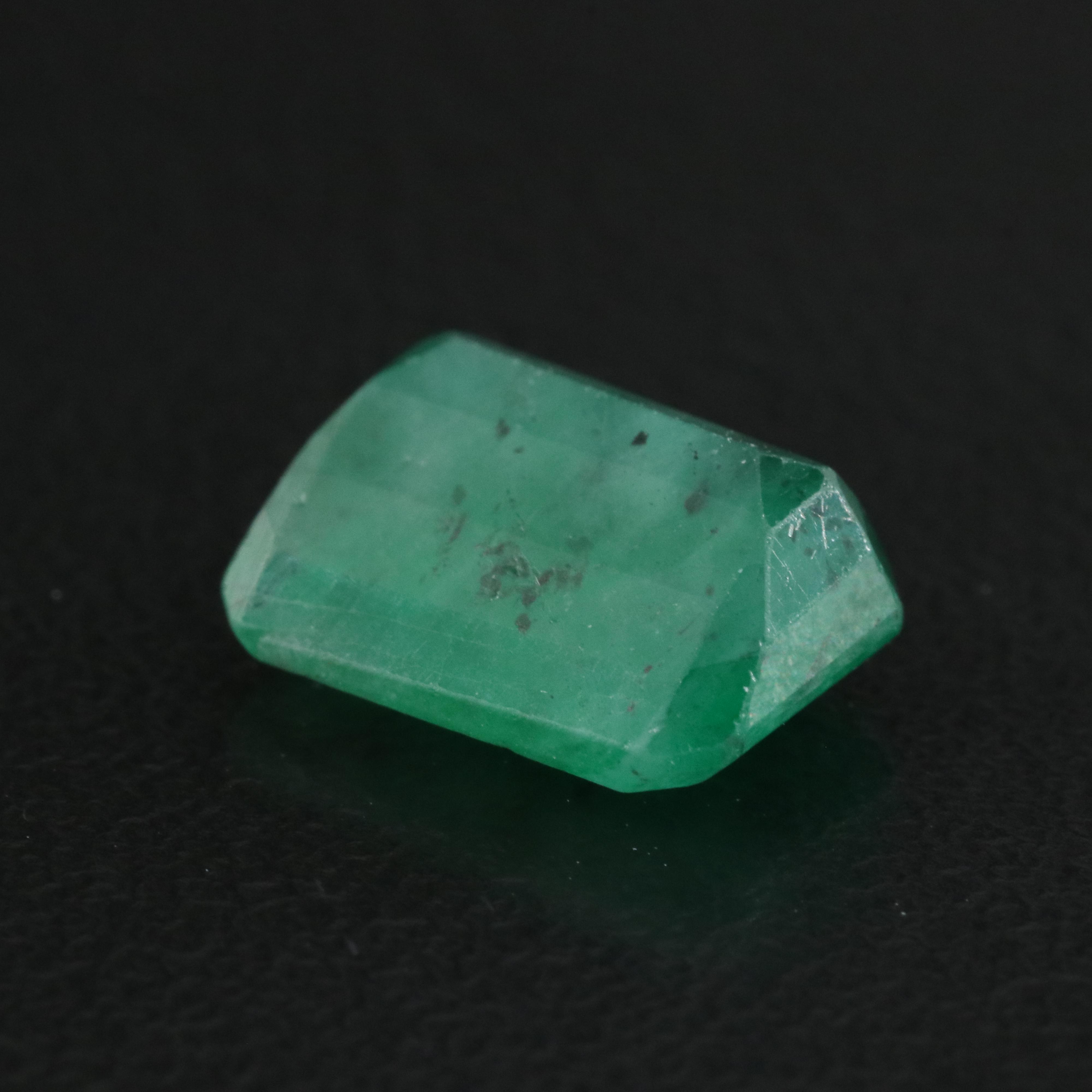 Loose 2.60 CT Emerald
