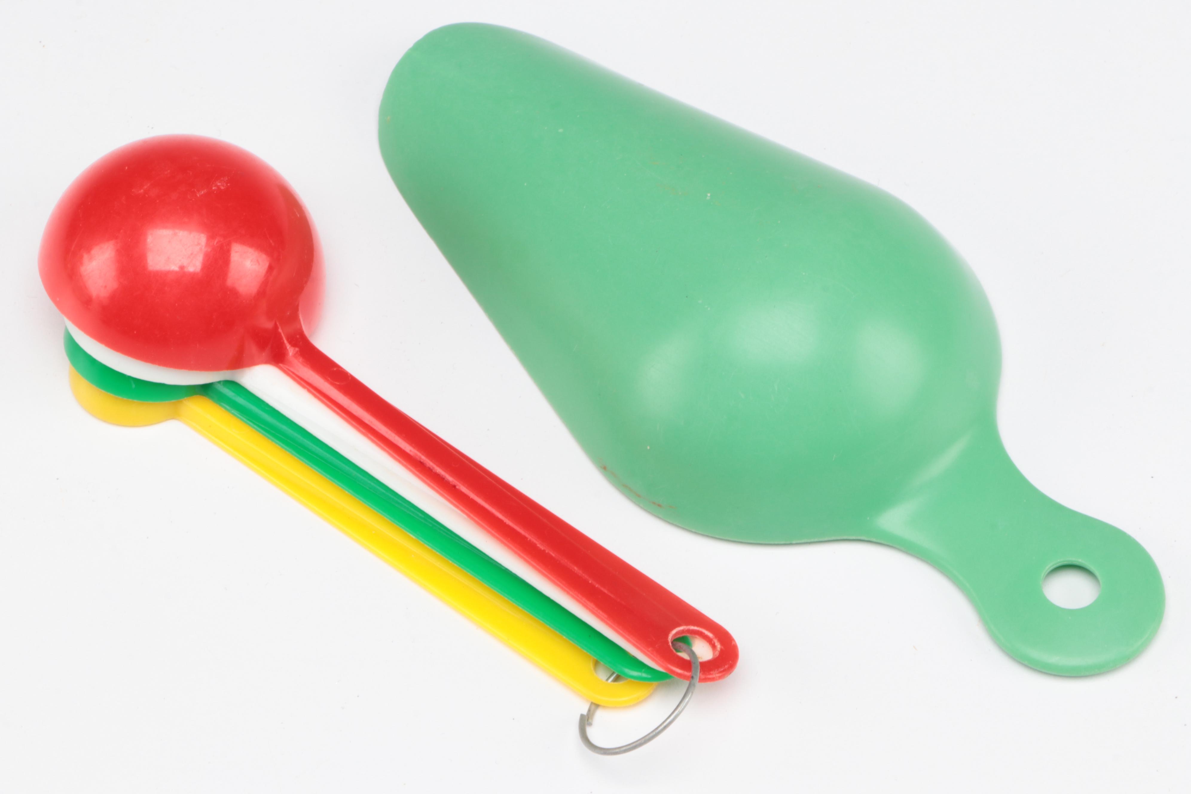 T & S Handimade Measuring Cup with Beater Attachment with Other Uranium Glass