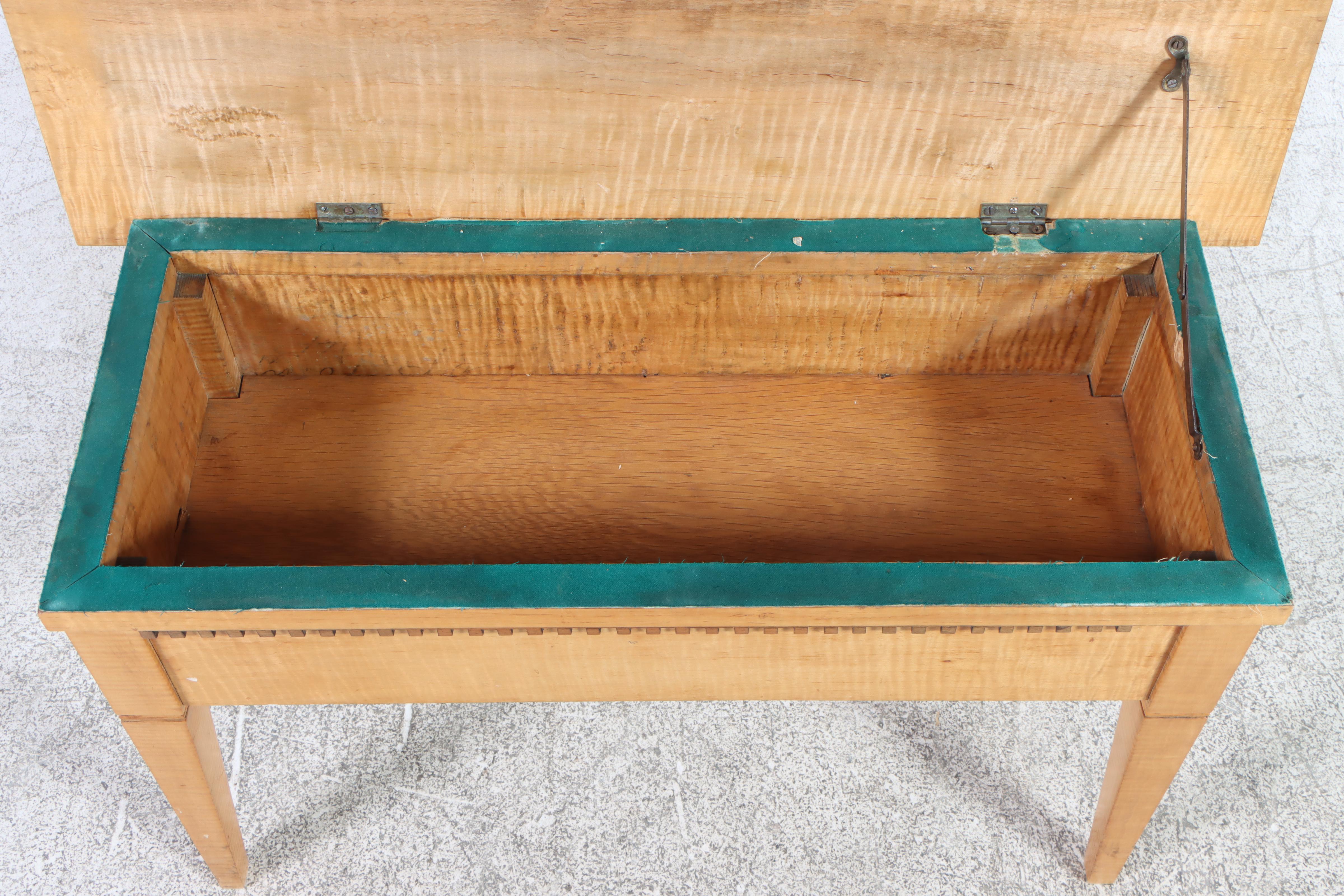 American Primitive Tiger Maple and Walnut Lift-Seat Bench, 20th Century