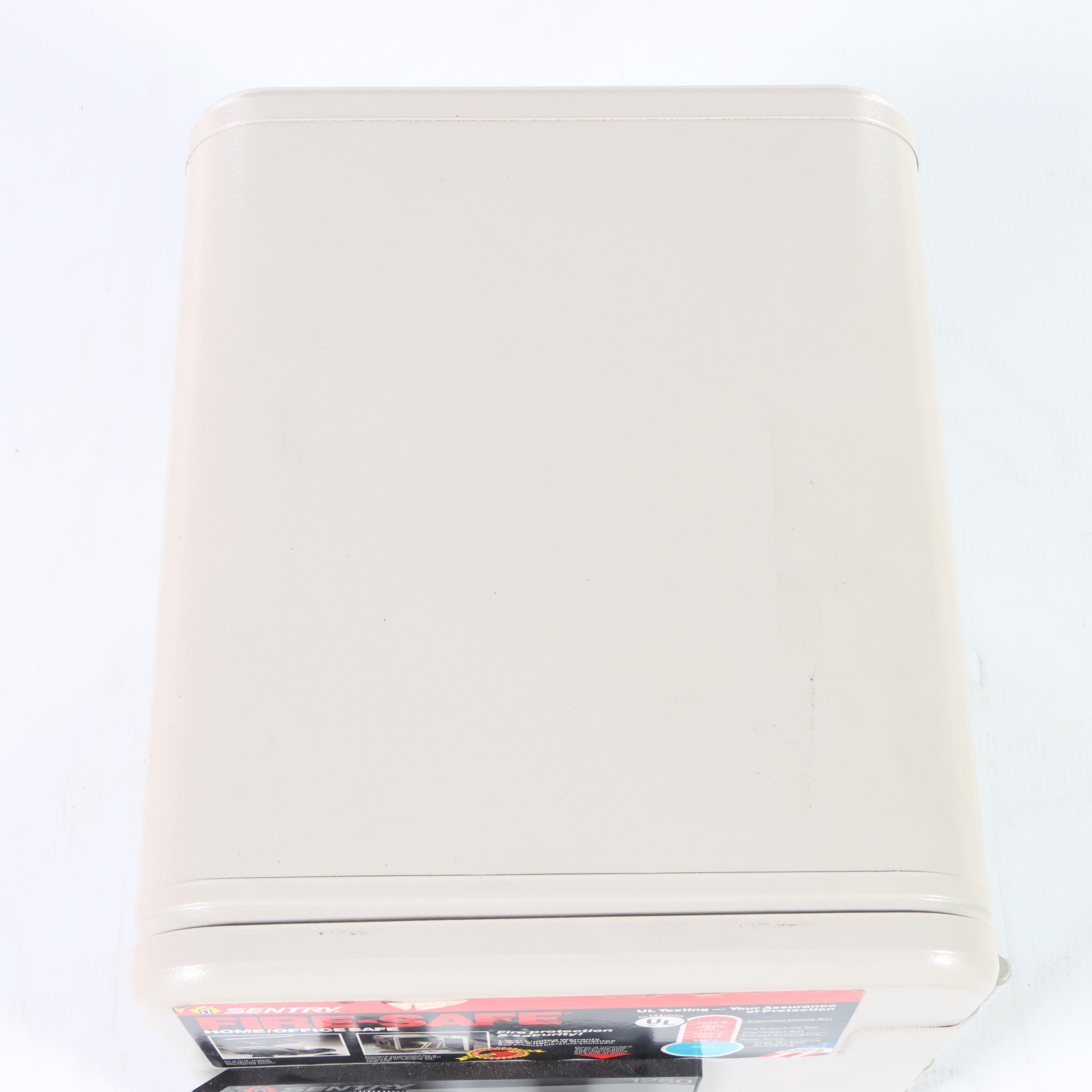Sentry Fire-Safe Model 1250 Home/Office Safe