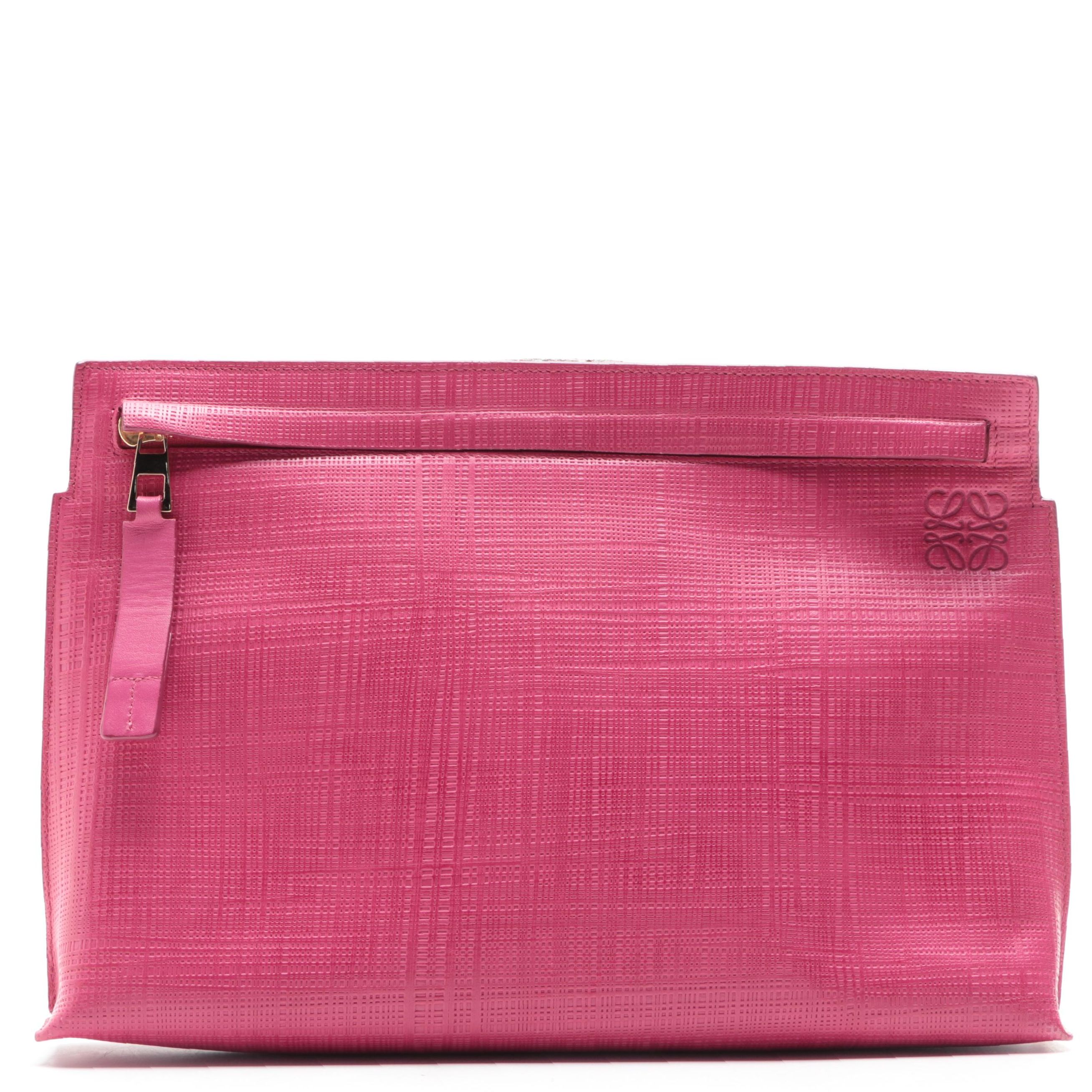 Loewe Anagram Clutch in Textured Leather