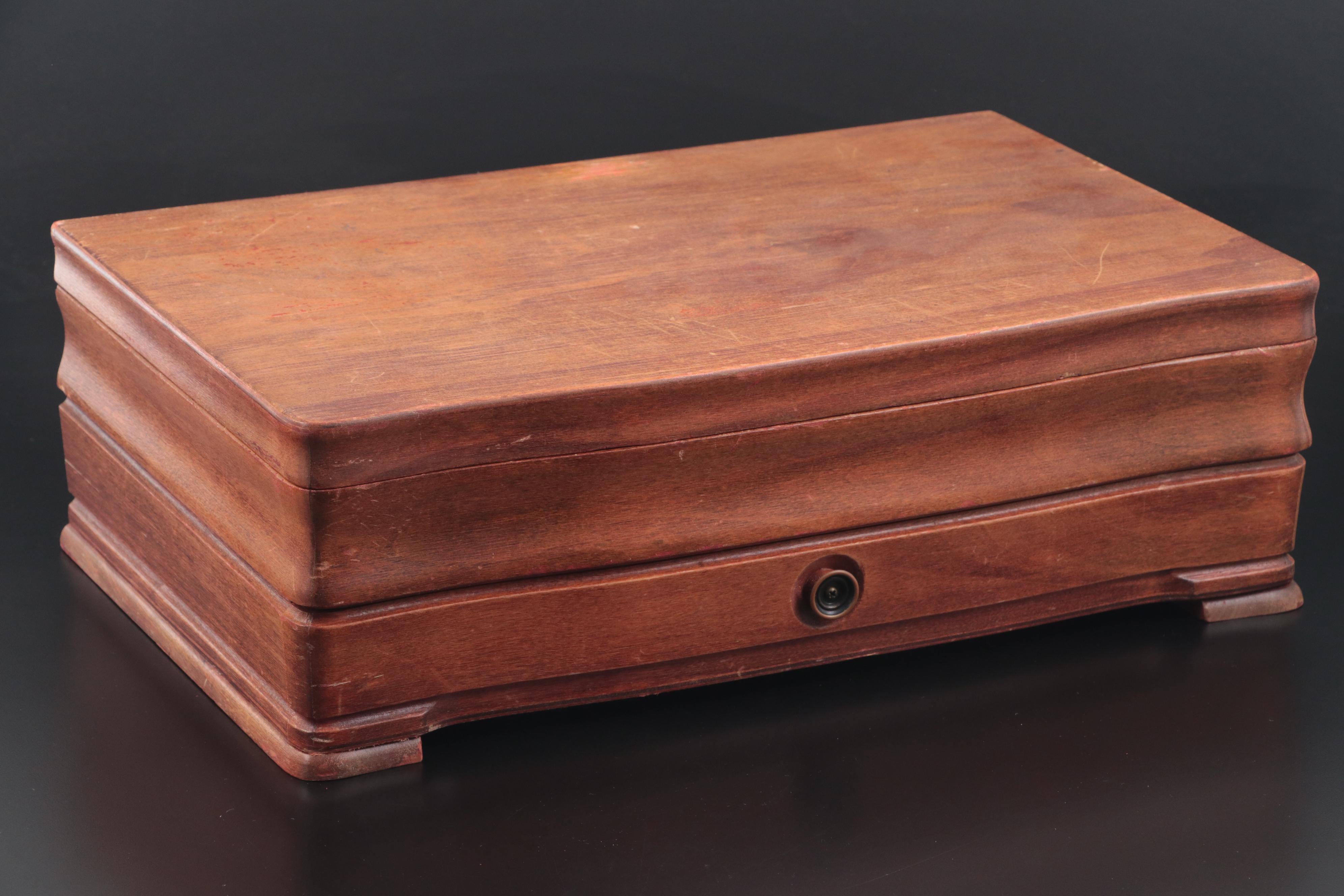 Wm Rogers "Magnolia Inspirations" with Other Silver Plate Flatware