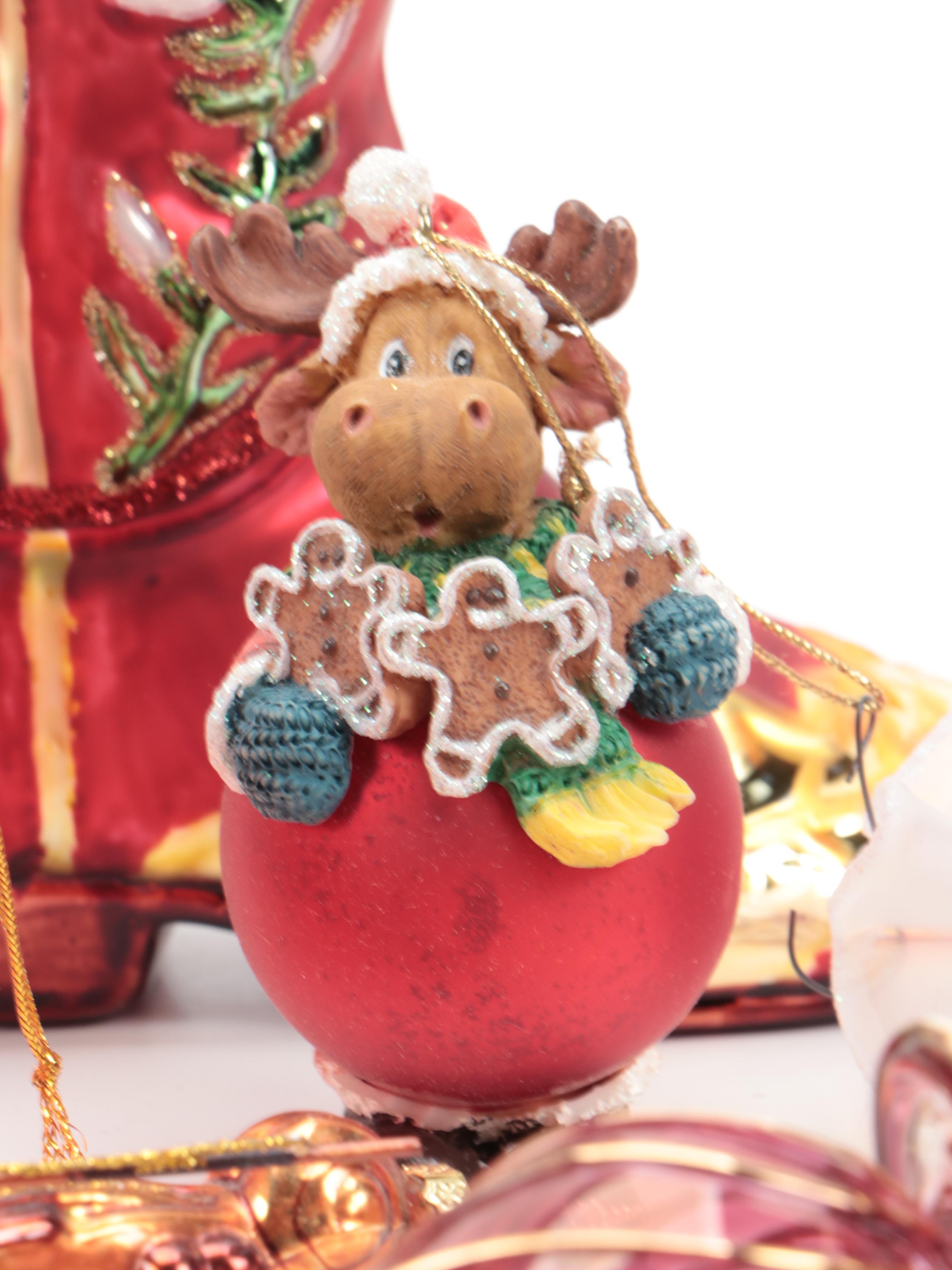 Mold Blown Glass with Other Ornaments and Décor