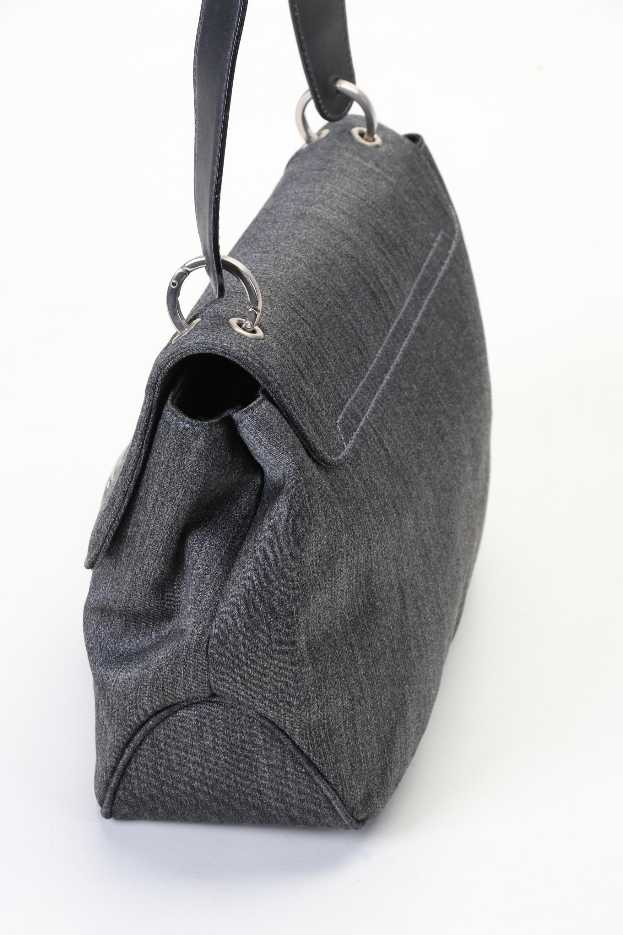 Salvatore Ferragamo Vara Shoulder Bag in Grey Striated Fabric With Leather Strap