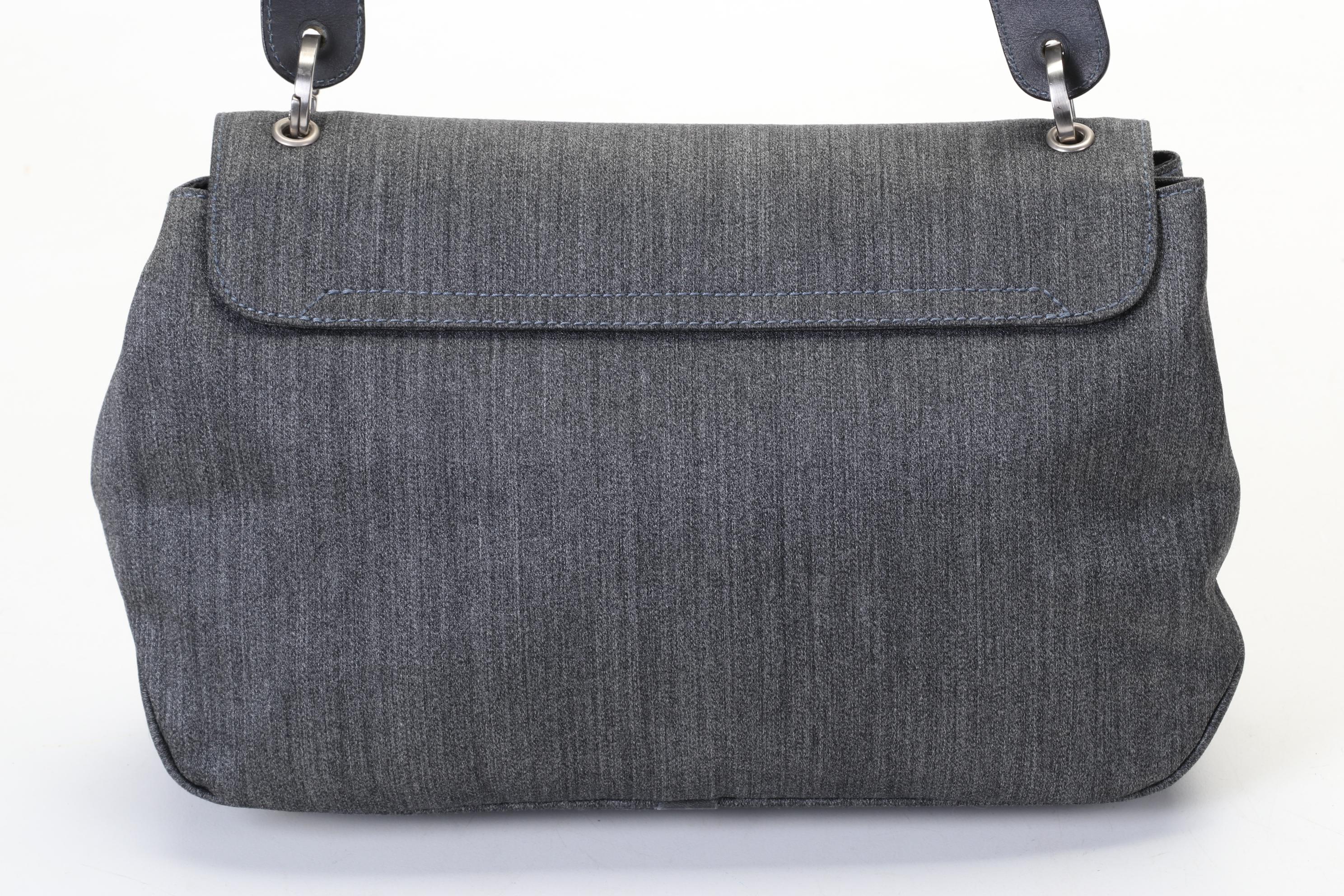 Salvatore Ferragamo Vara Shoulder Bag in Grey Striated Fabric With Leather Strap