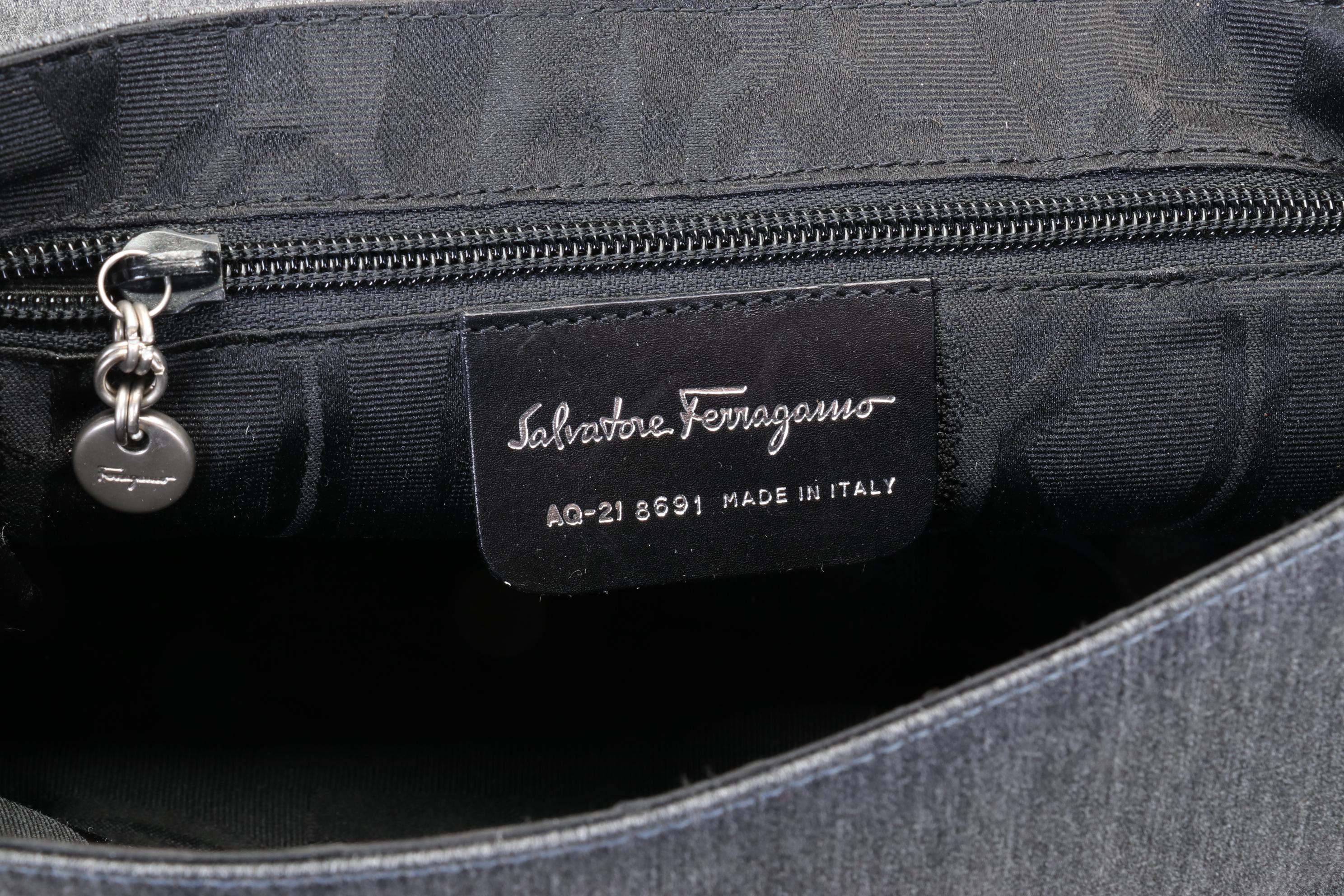 Salvatore Ferragamo Vara Shoulder Bag in Grey Striated Fabric With Leather Strap