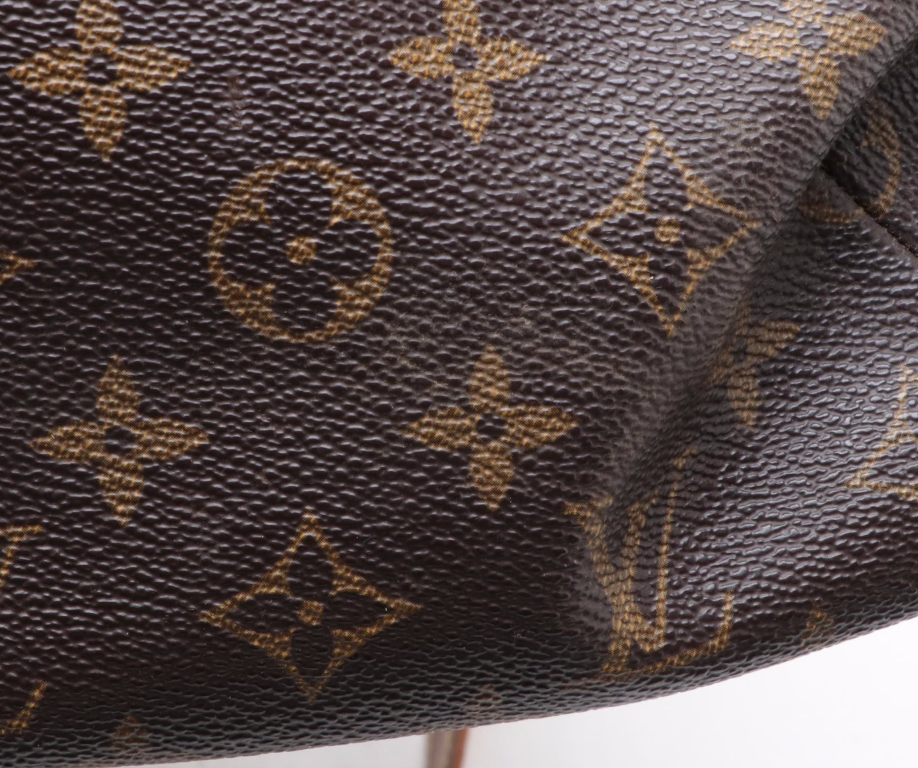 Louis Vuitton Musette Bag in Monogram Canvas and Vachetta Leather