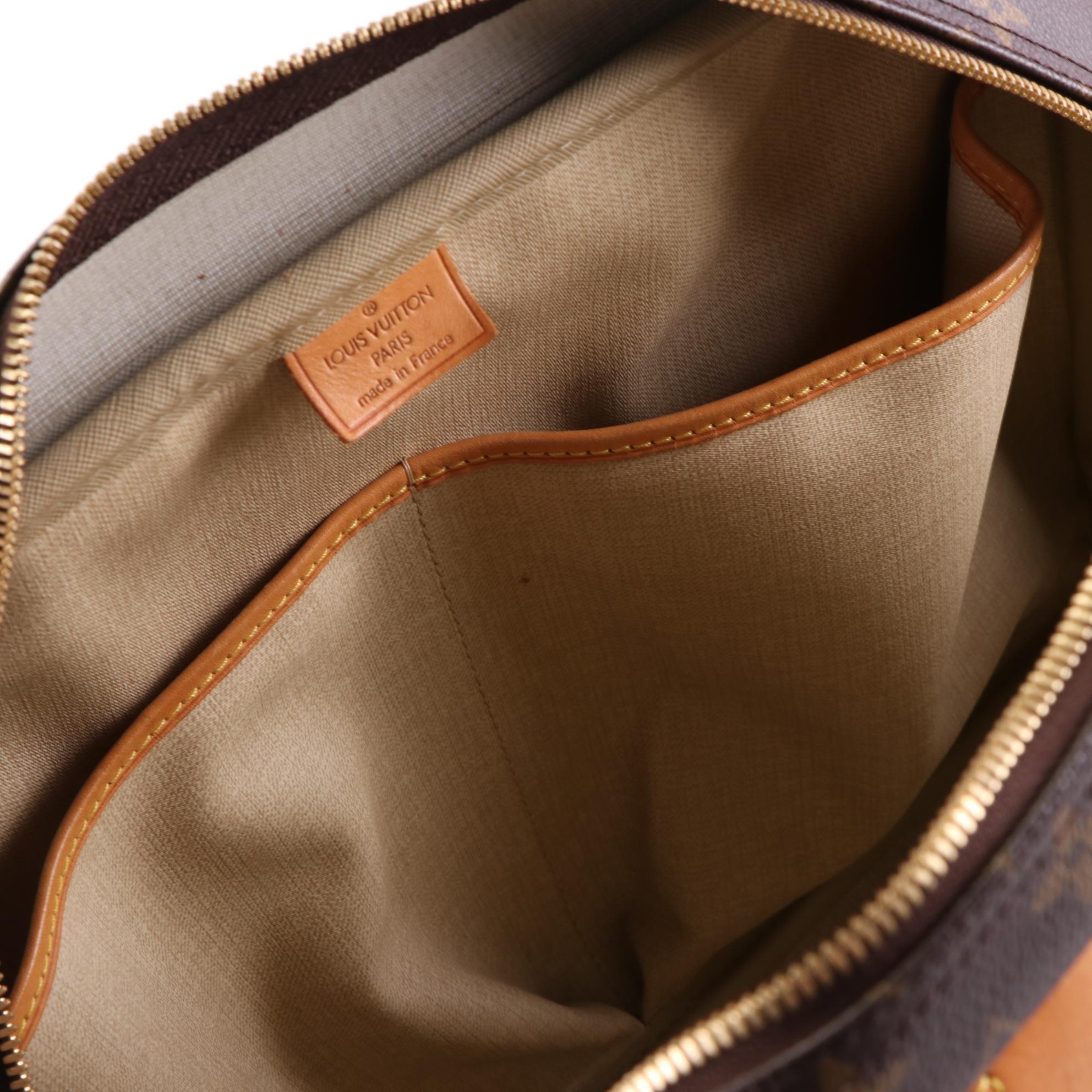 Louis Vuitton Deauville Travel Bag in Monogram Canvas and Vachetta Leather