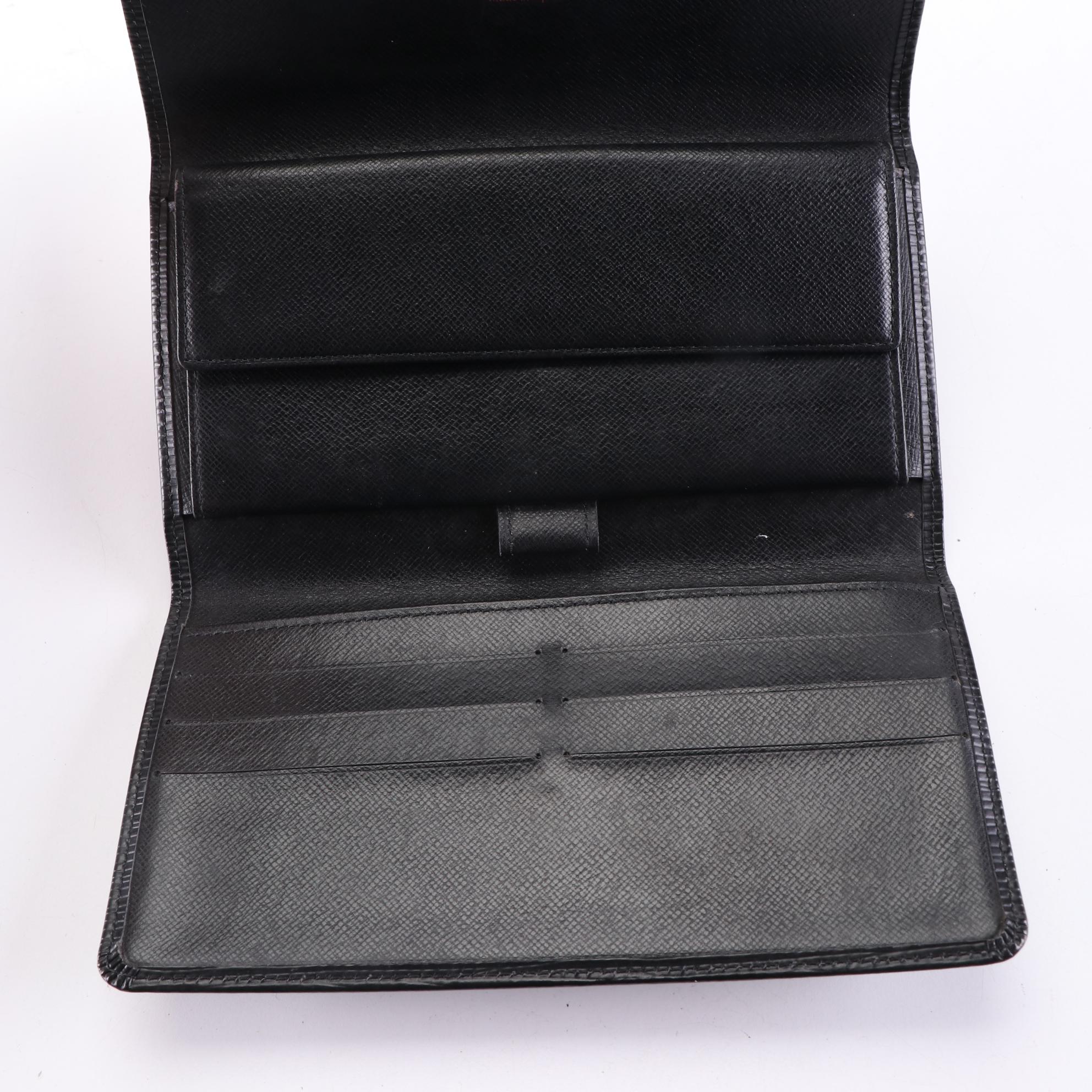 Louis Vuitton Porte-Tresór International Wallet in Black Epi Leather
