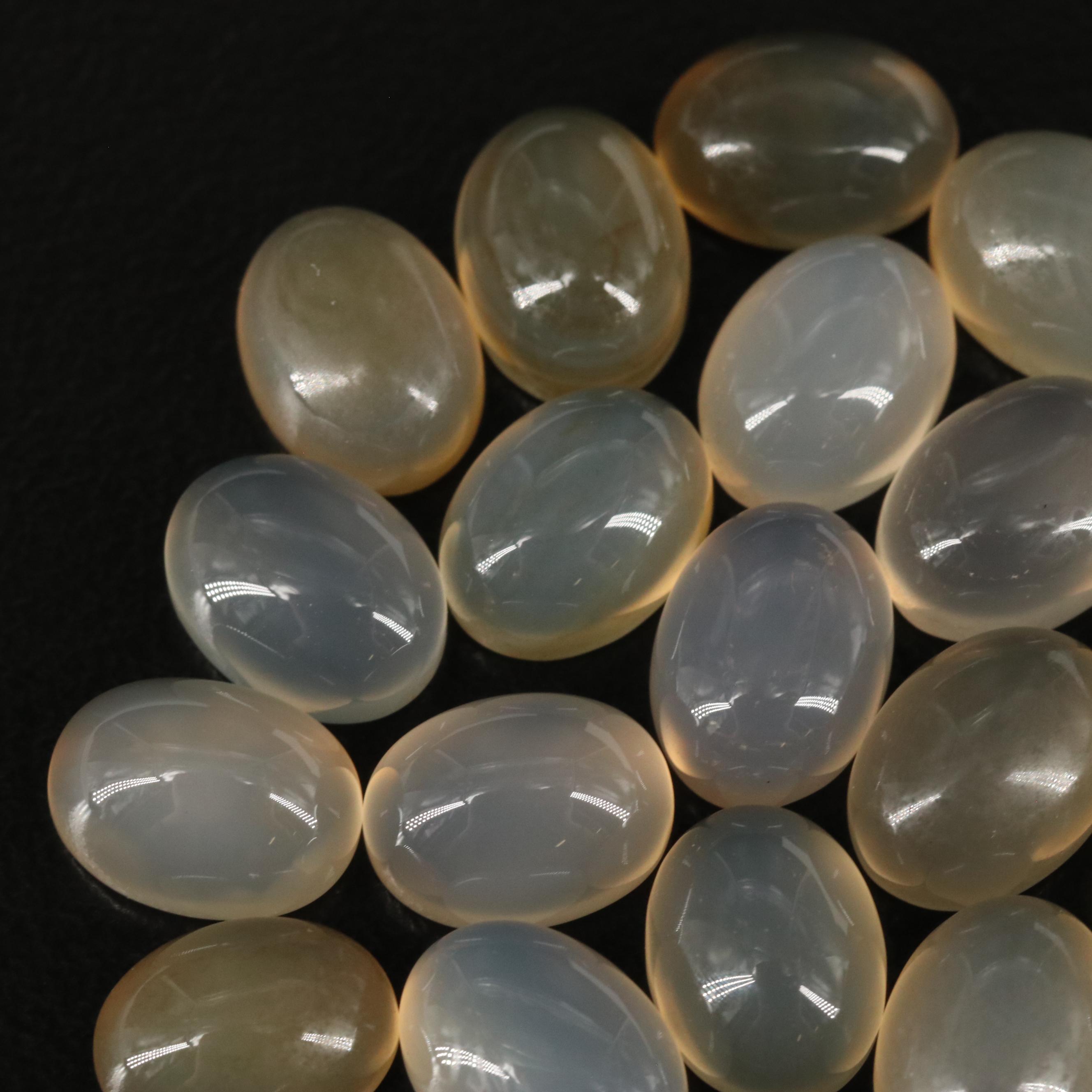 Loose 28.73 CTW Moonstone