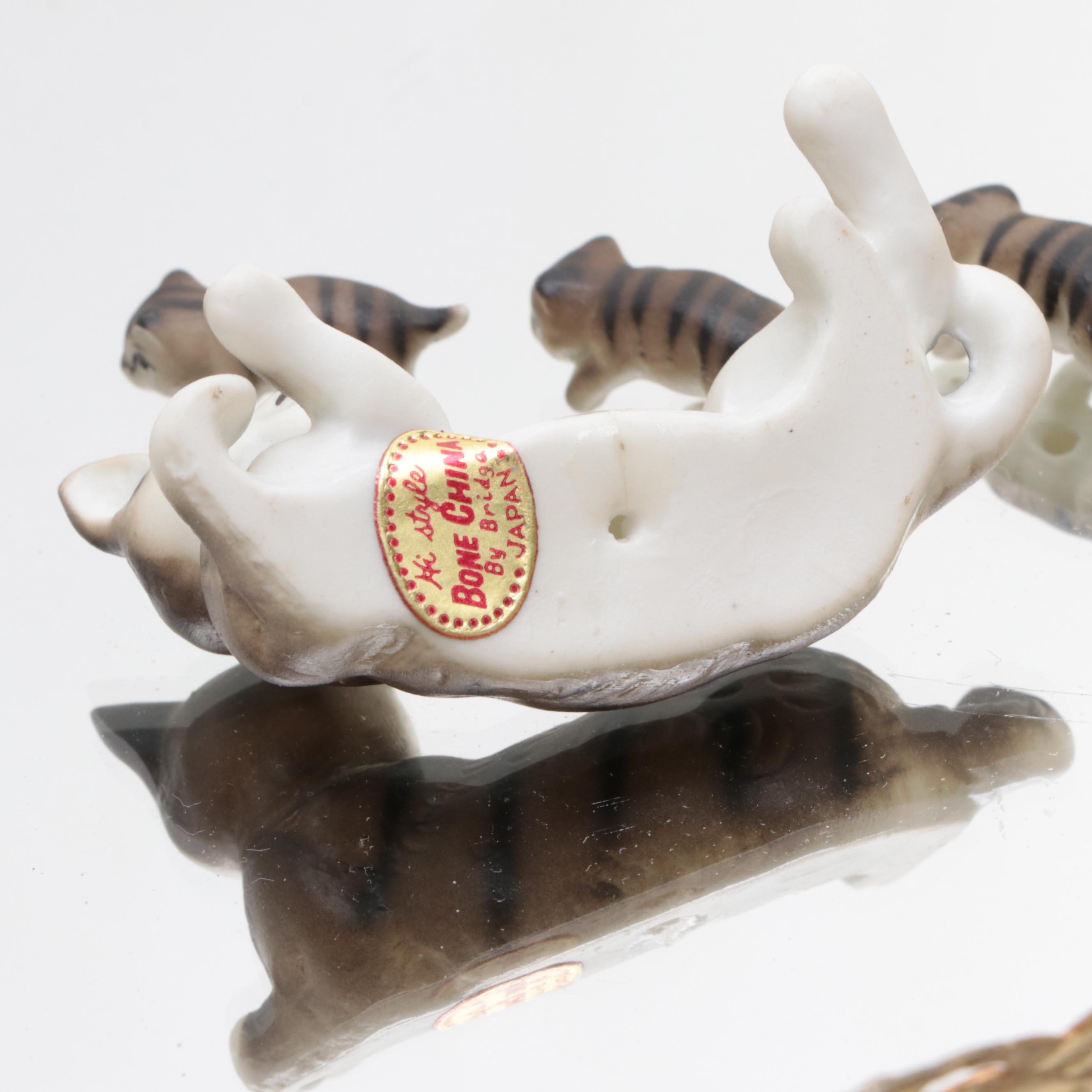 Japanese and Other Porcelain Figurines and Tableware with Vanity Décor